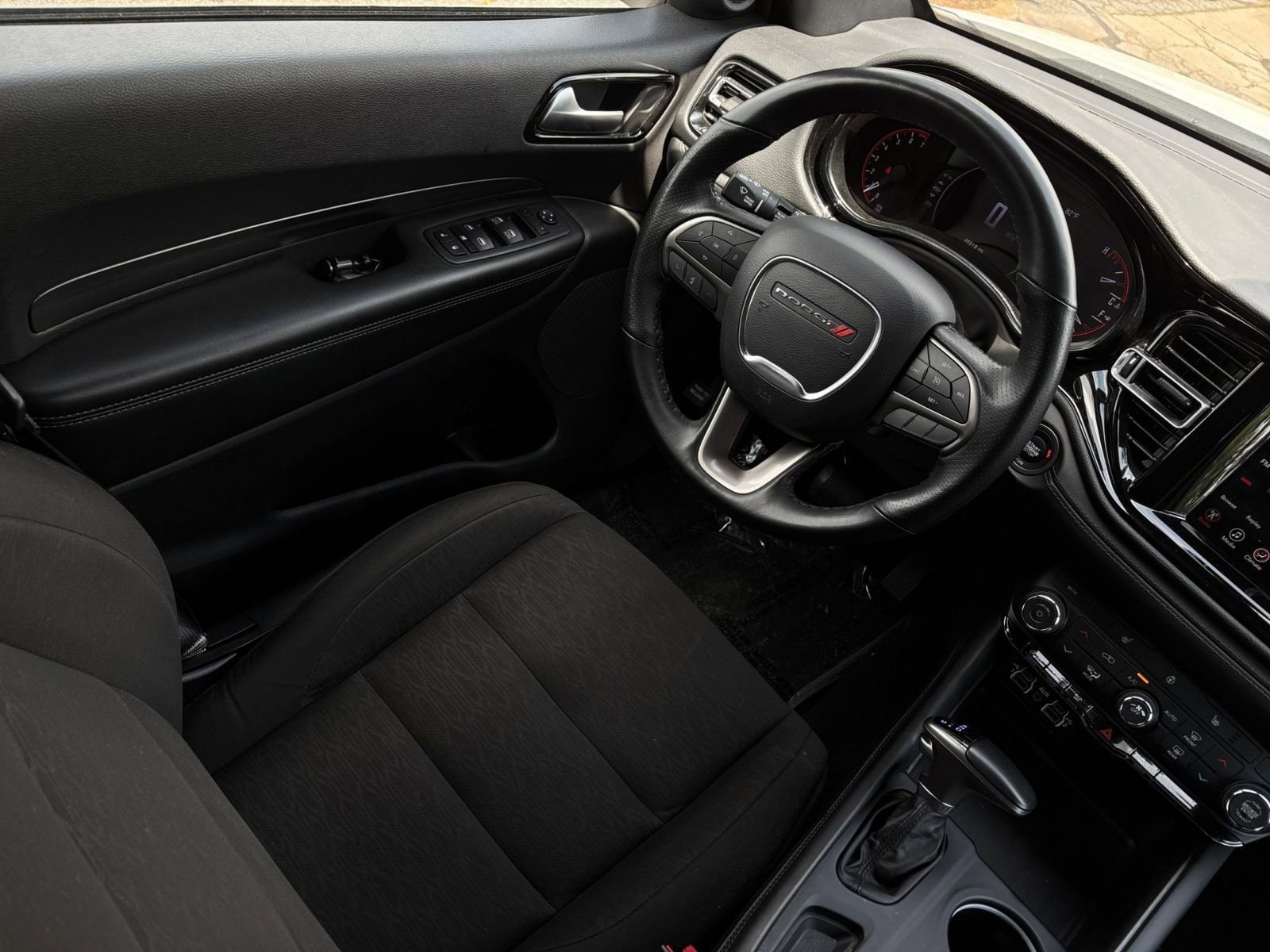 2023 Dodge Durango SXT 34