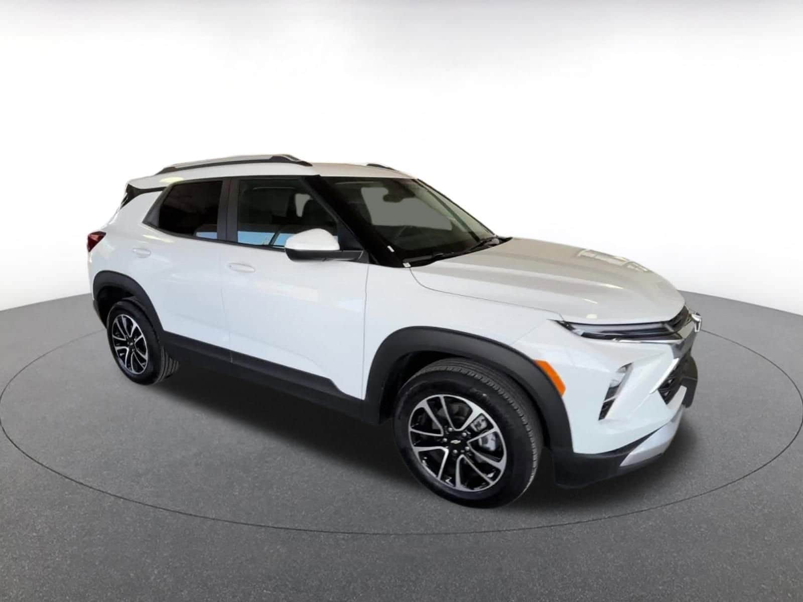 Thumbnail: 2025 Chevrolet TrailBlazer - 2