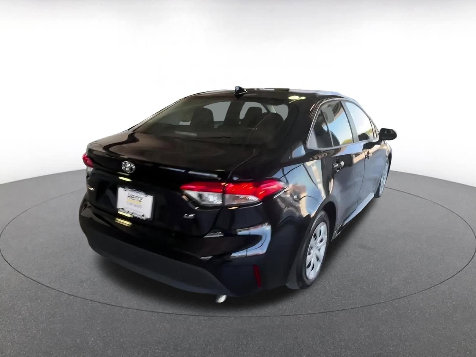 Thumbnail: 2025 Toyota Corolla - 12