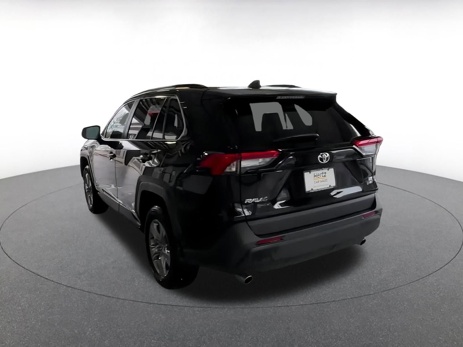 Thumbnail: 2025 Toyota RAV4 - 8