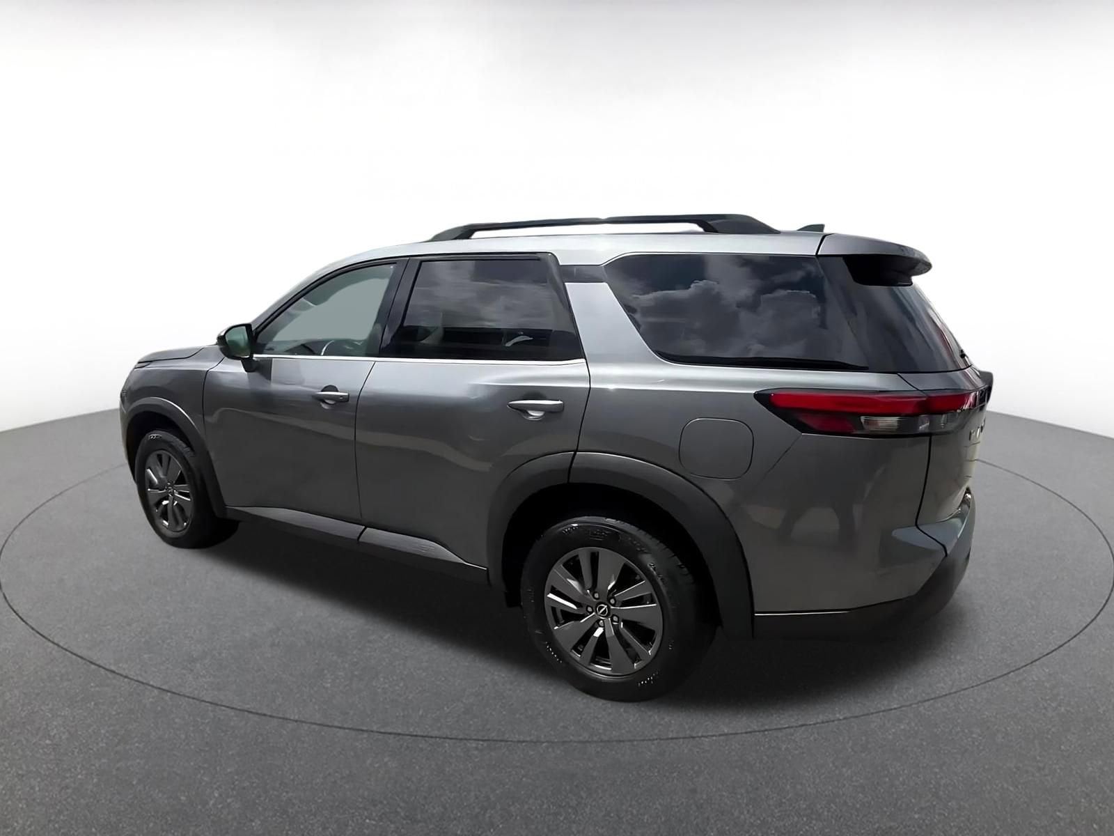 Thumbnail: 2025 Nissan Pathfinder - 10