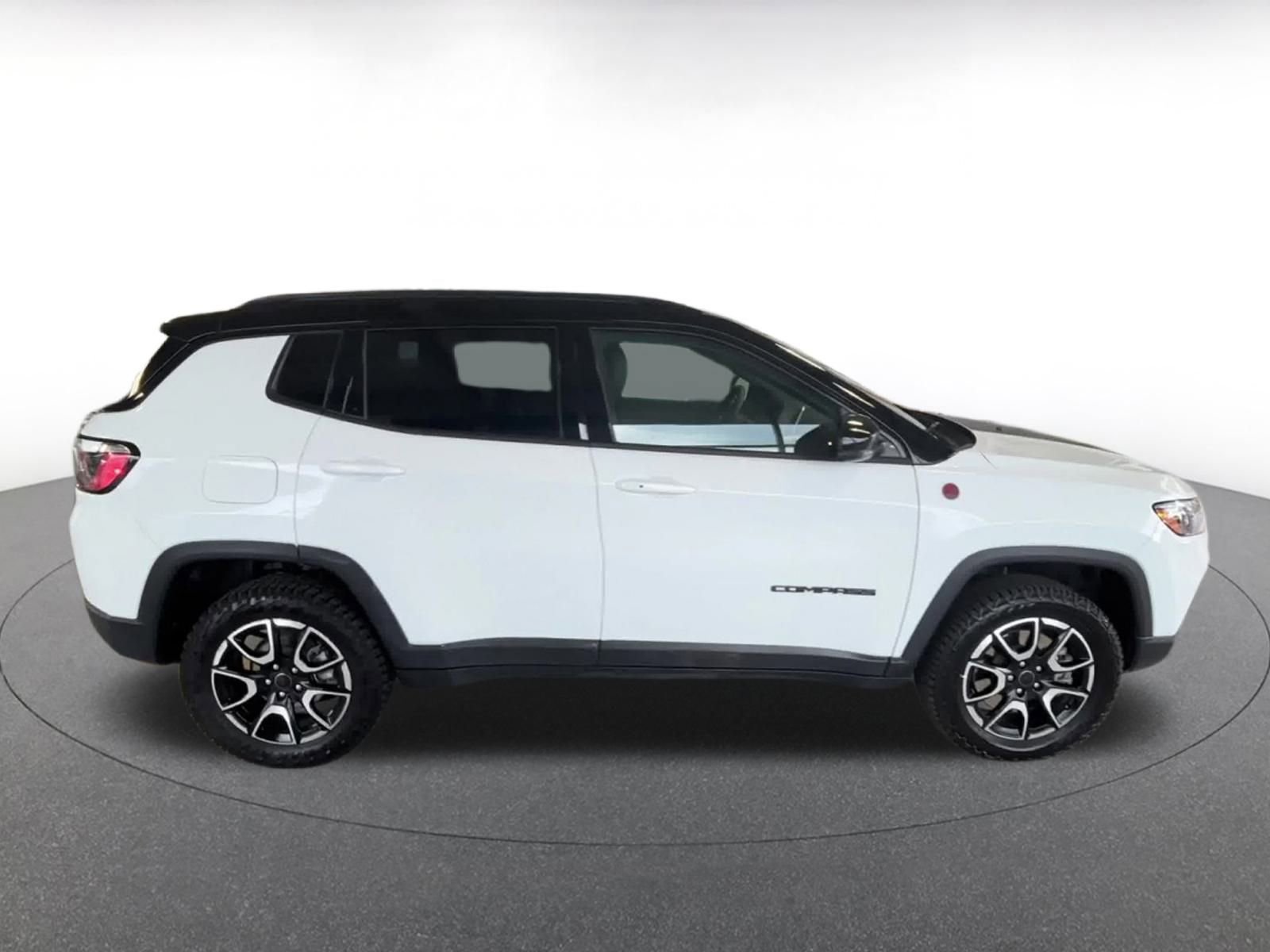 Thumbnail: 2025 Jeep Compass - 16