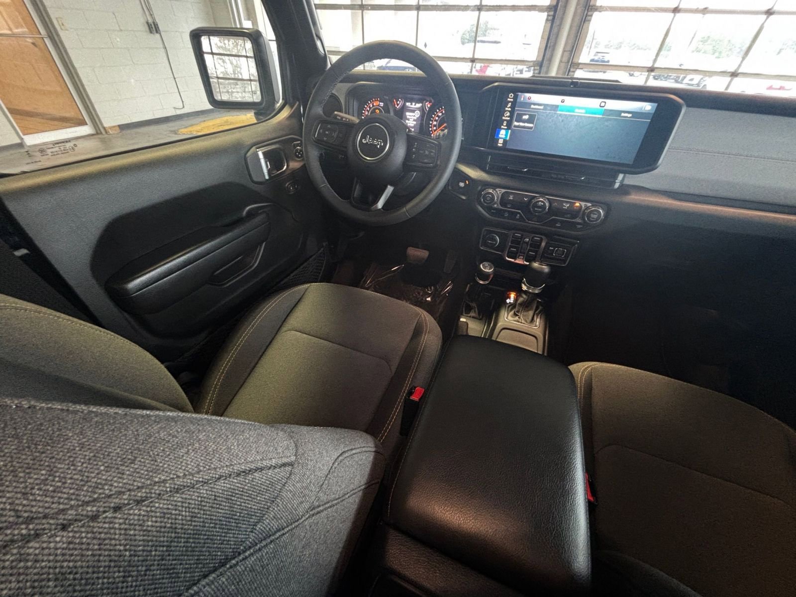 Thumbnail: 2025 Jeep Wrangler - 35