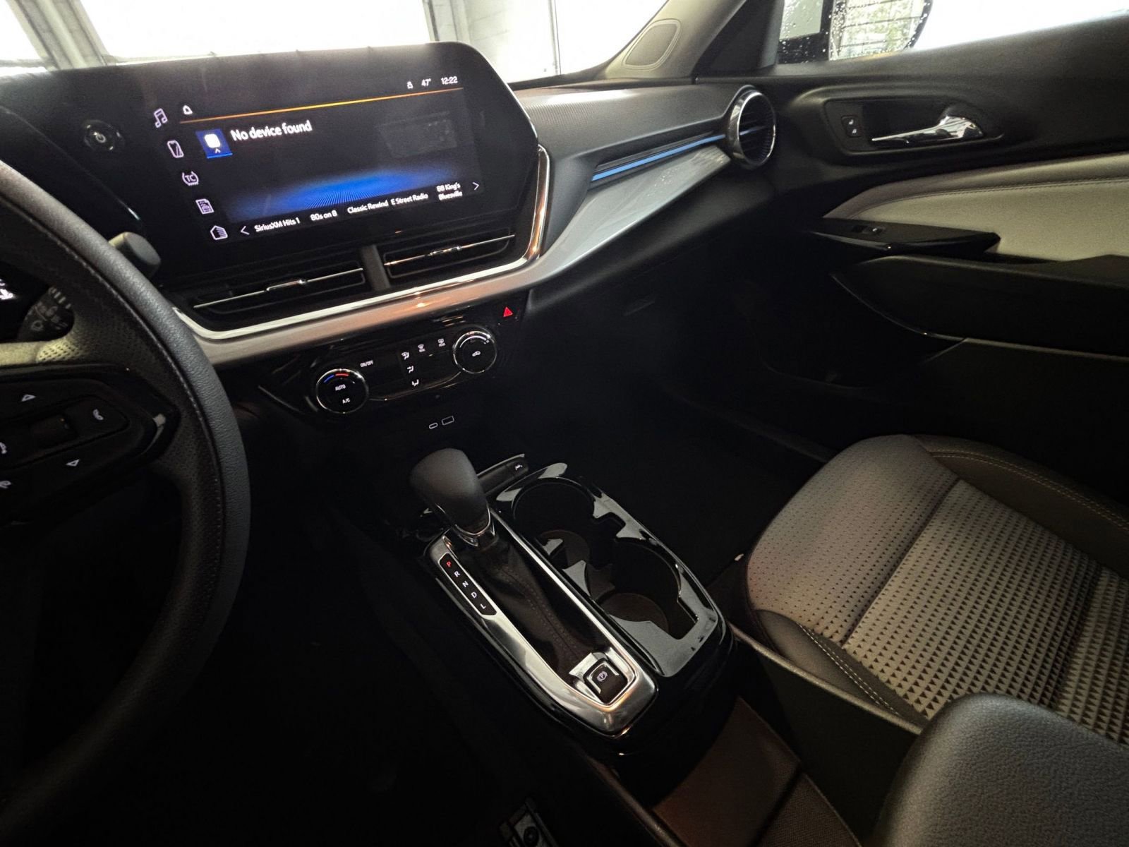 Thumbnail: 2025 Chevrolet Trax - 18