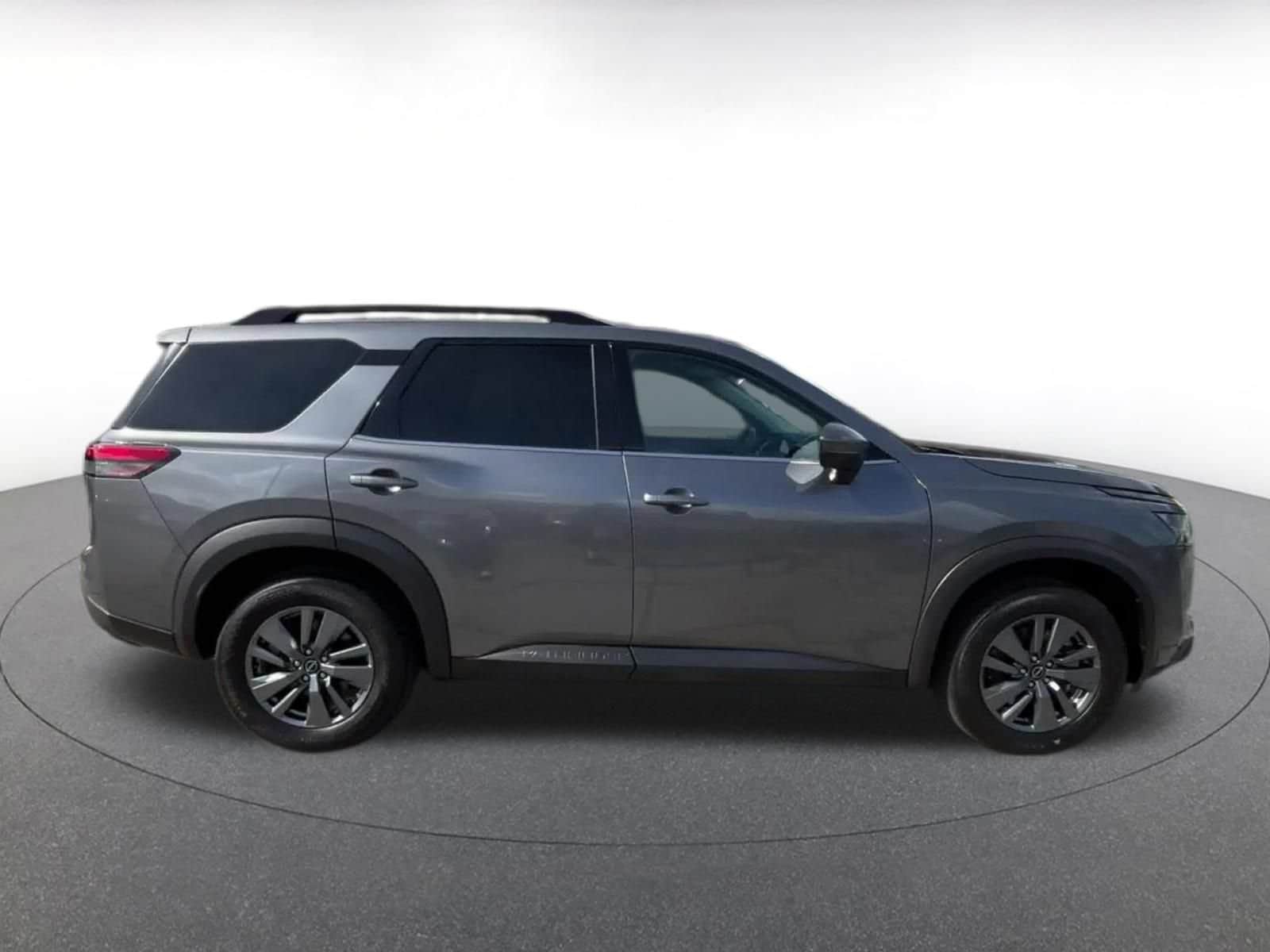 Thumbnail: 2025 Nissan Pathfinder - 16