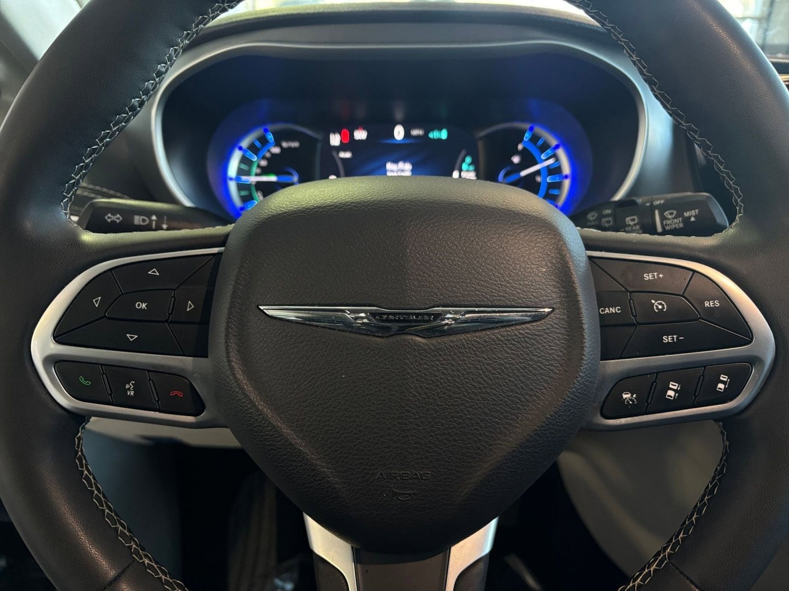 Thumbnail: 2023 Chrysler Pacifica - 33