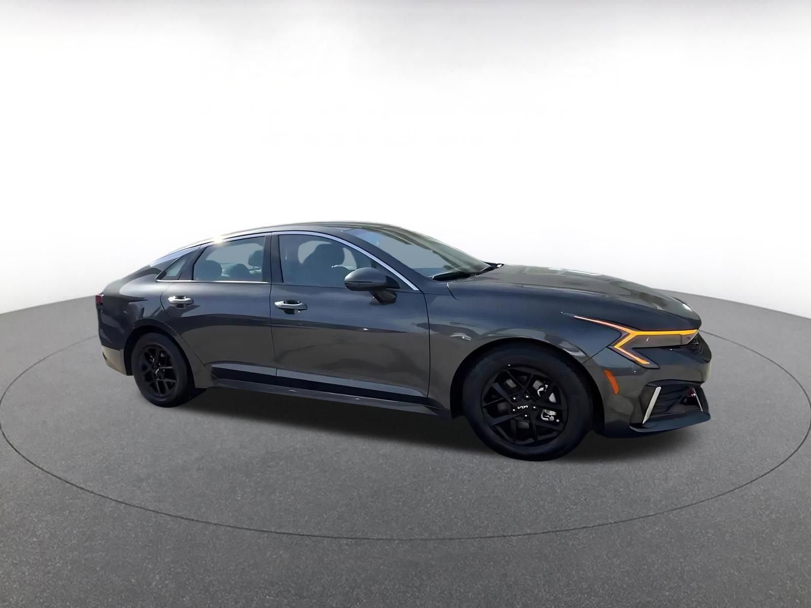 Thumbnail: 2025 Kia K5 - 3