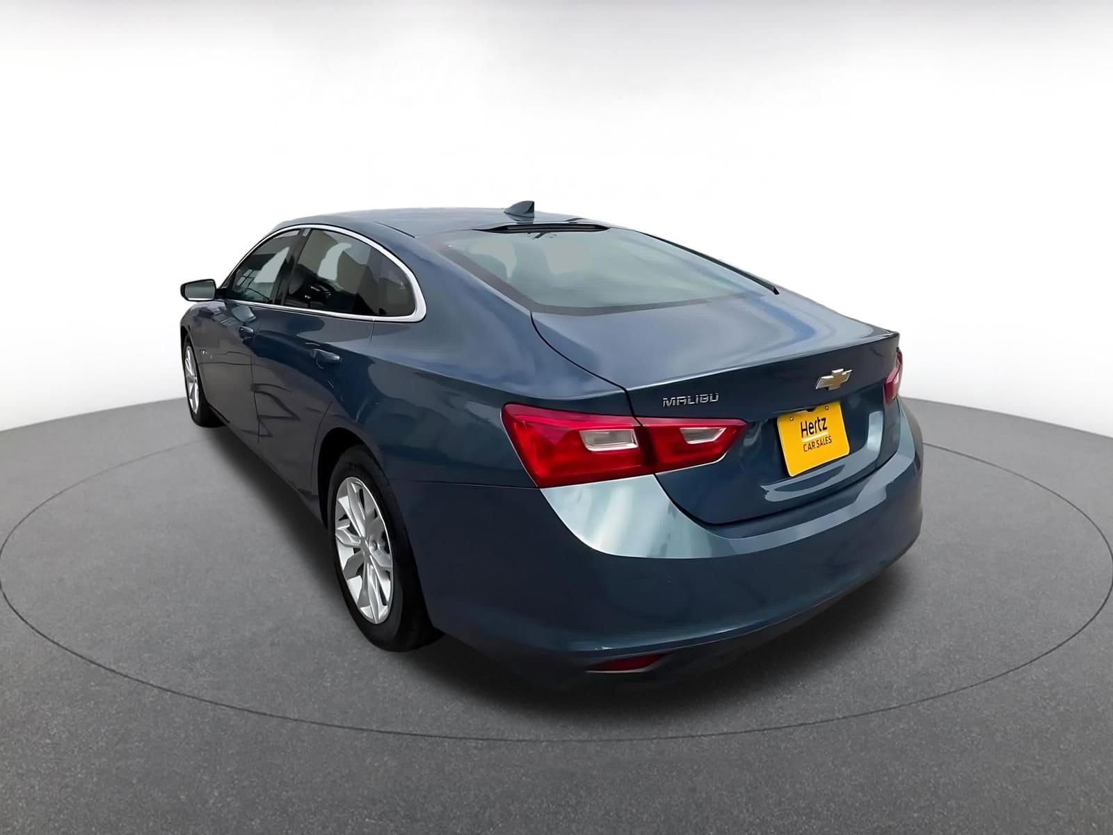 Thumbnail: 2024 Chevrolet Malibu - 11