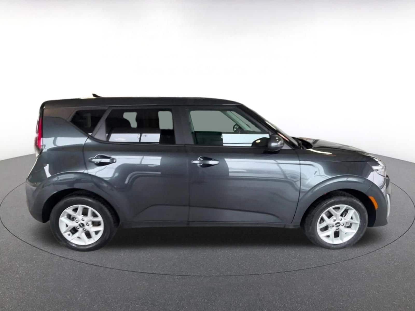 Thumbnail: 2025 Kia Soul - 16