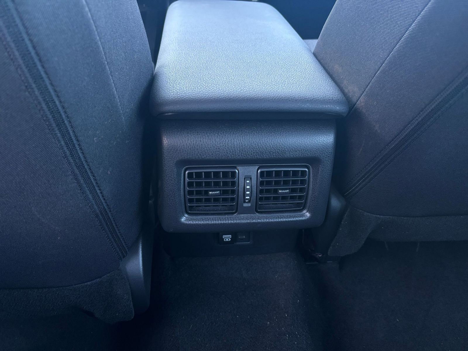 Thumbnail: 2025 Toyota Camry - 29