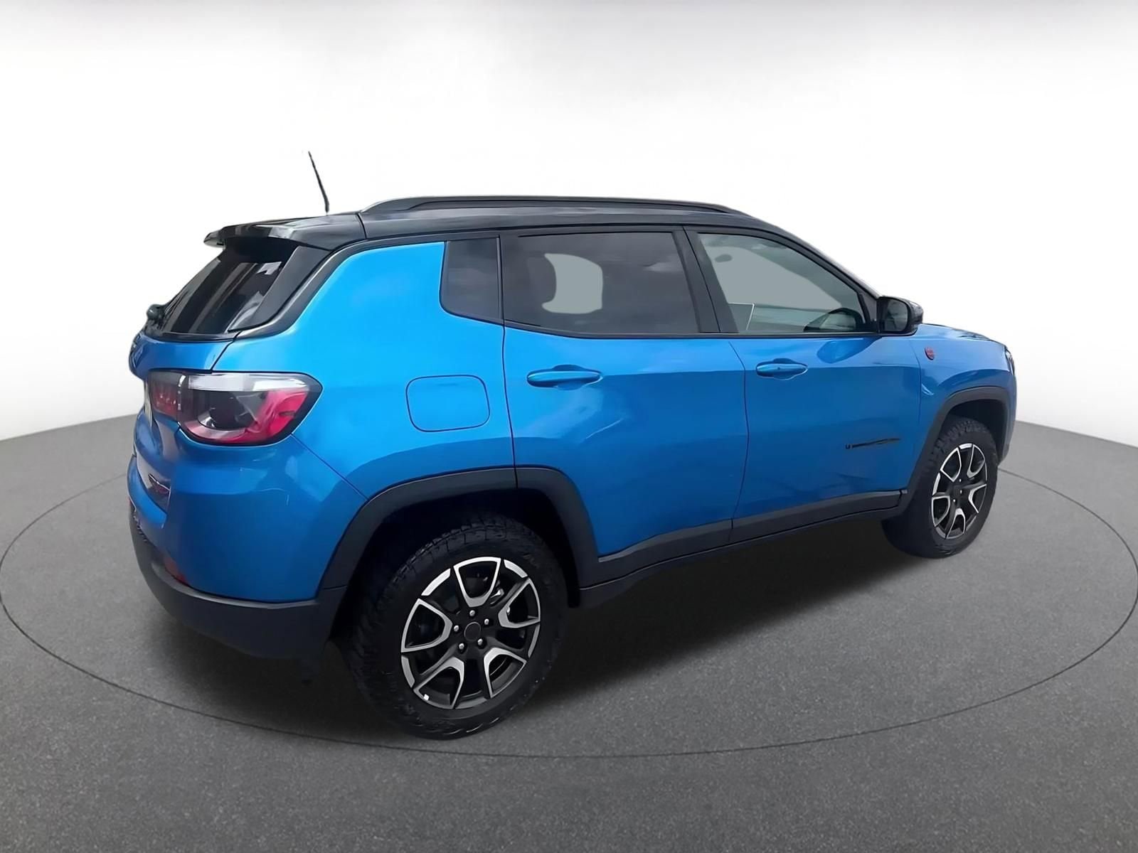 Thumbnail: 2025 Jeep Compass - 13