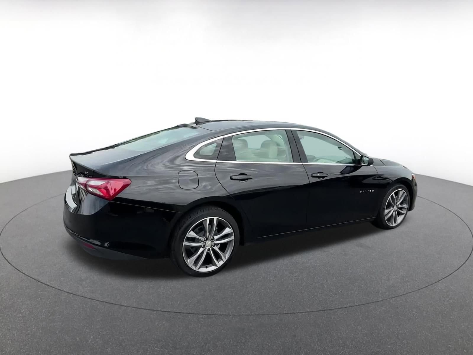 Thumbnail: 2024 Chevrolet Malibu - 15