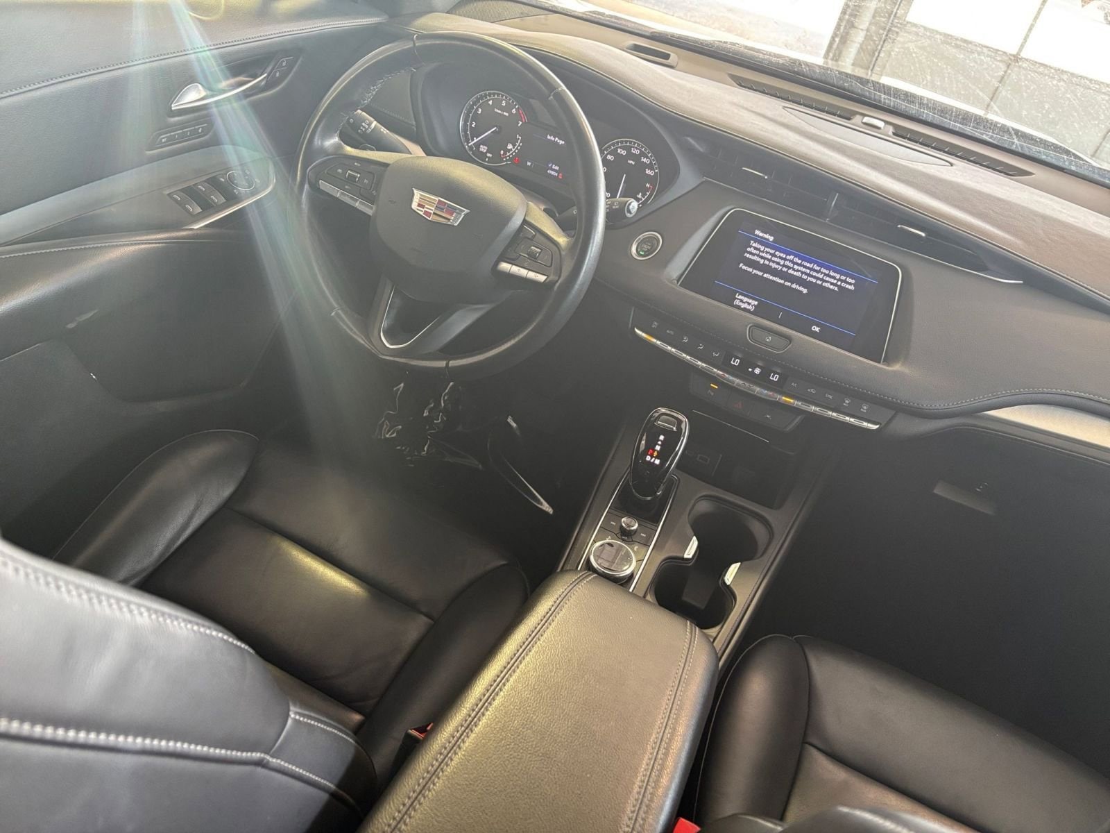 Thumbnail: 2023 Cadillac XT4 - 34