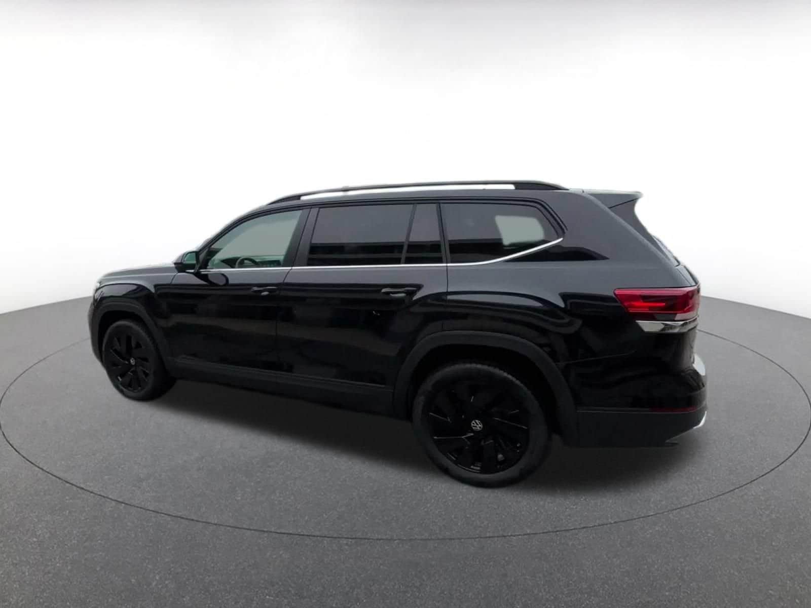 Thumbnail: 2026 Volkswagen Atlas - 9