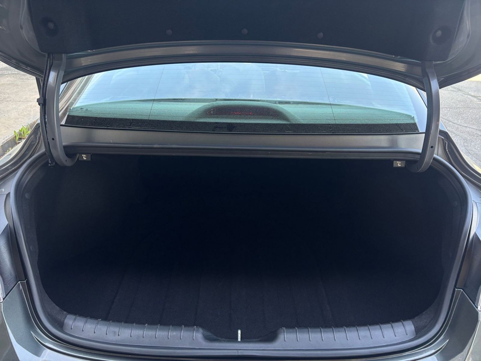 Thumbnail: 2025 Hyundai Elantra - 32