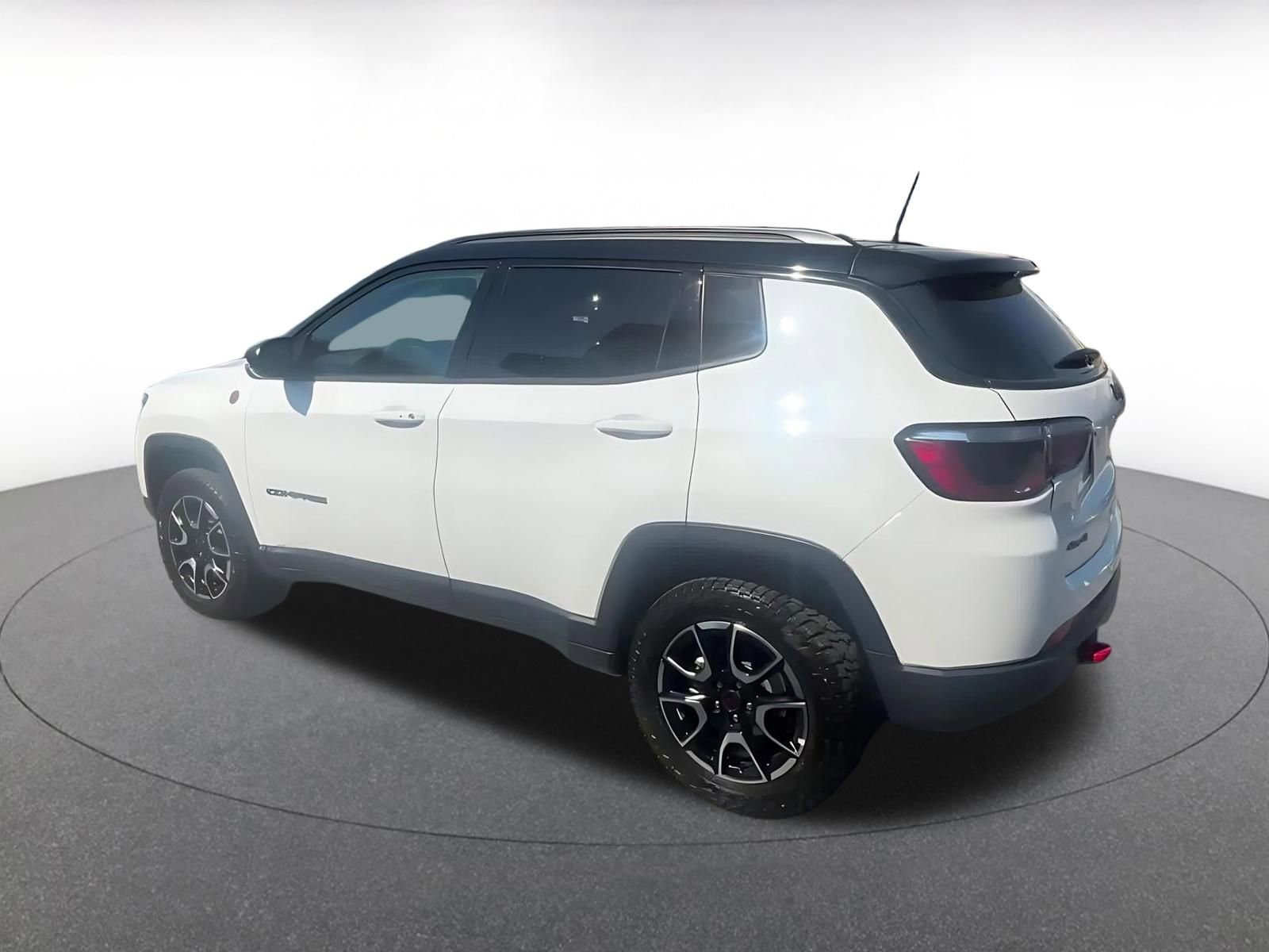 Thumbnail: 2025 Jeep Compass - 10