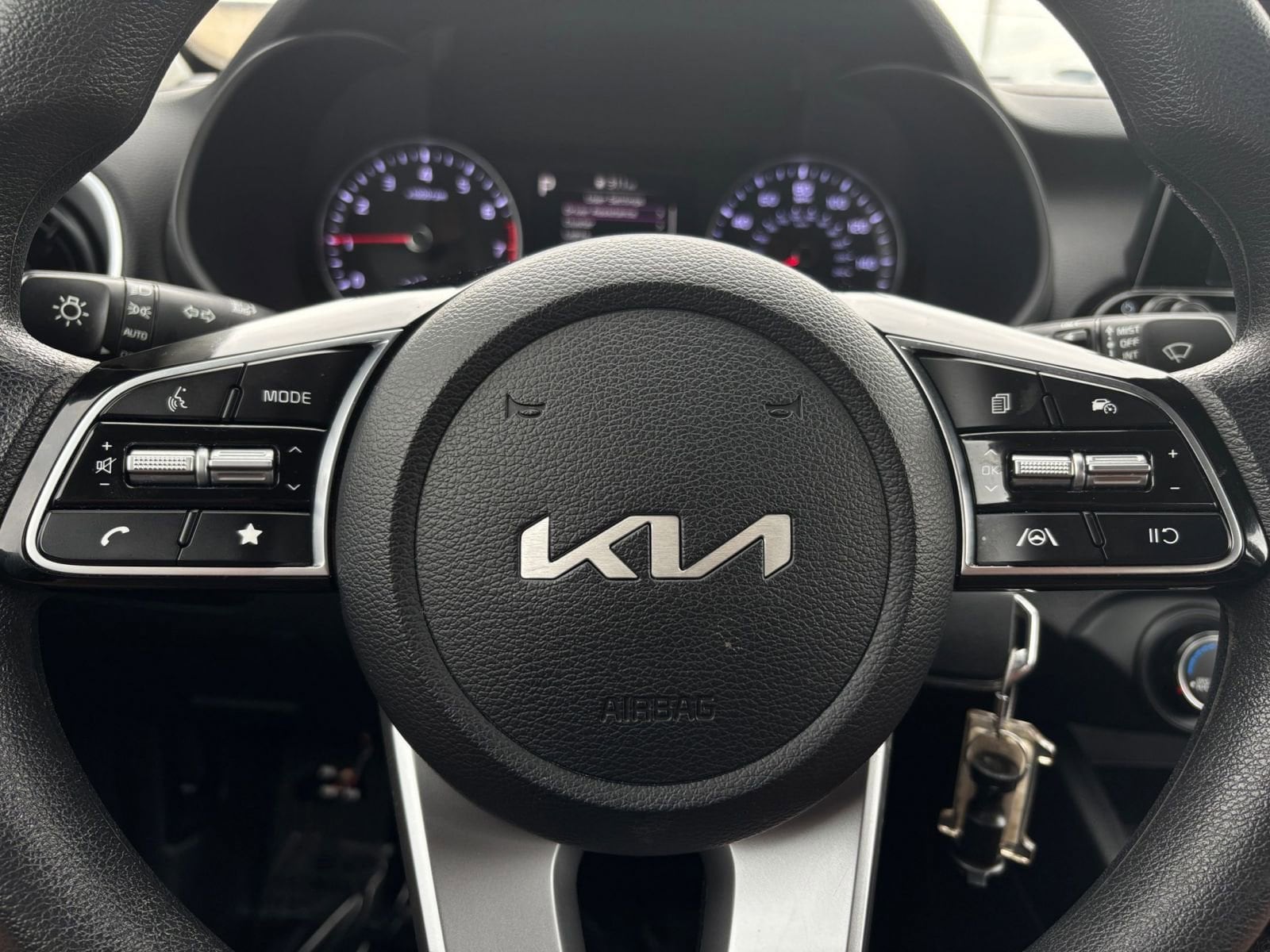 2024 Kia Forte LXS 26