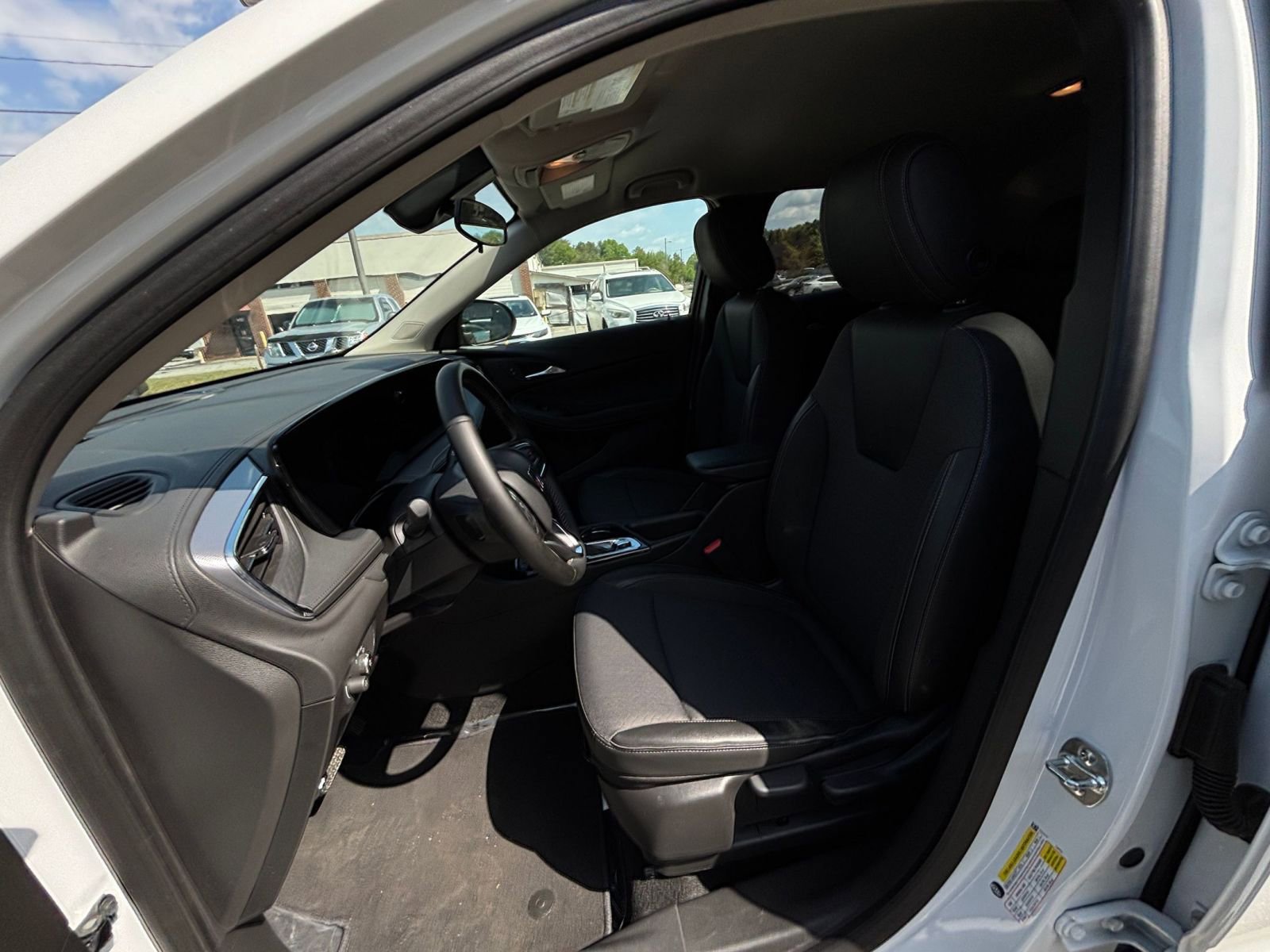 Thumbnail: 2025 Buick Encore GX - 32