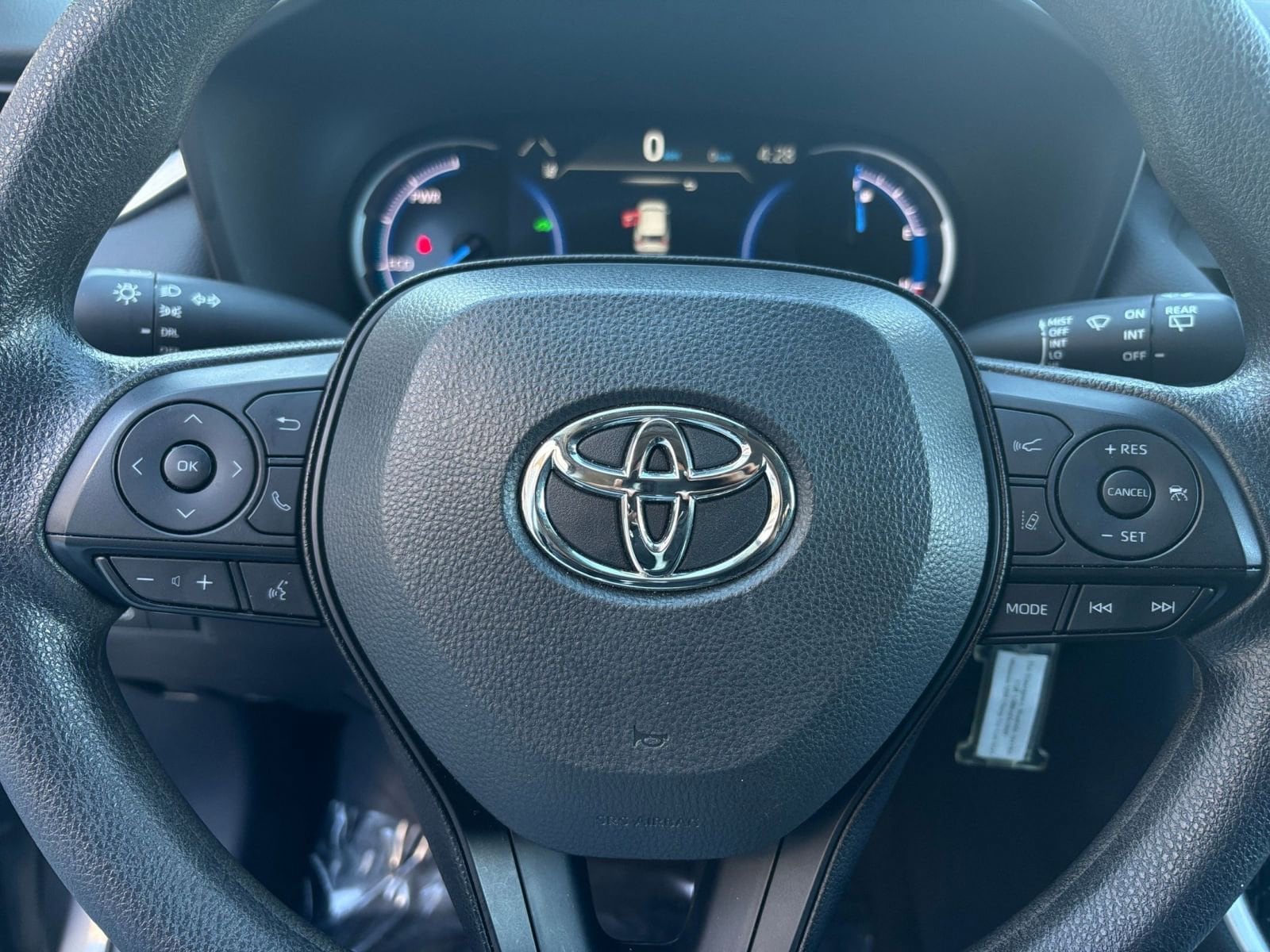 Thumbnail: 2025 Toyota RAV4 - 32