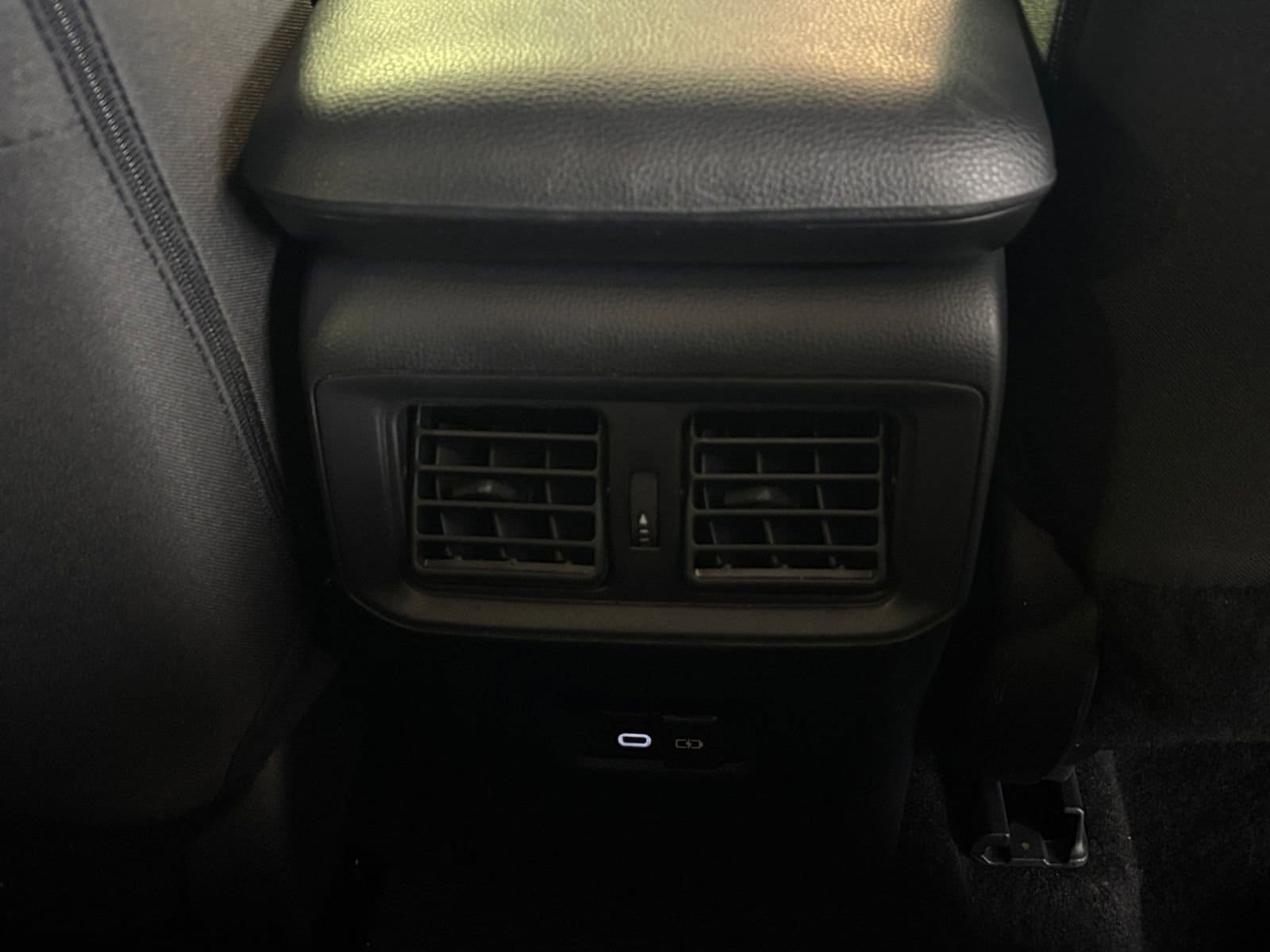 Thumbnail: 2025 Toyota RAV4 - 28