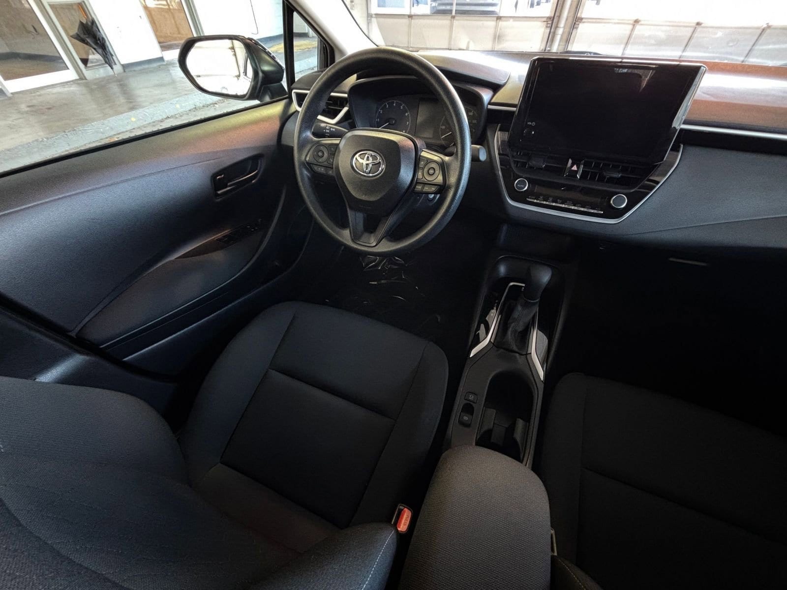 Thumbnail: 2025 Toyota Corolla - 33