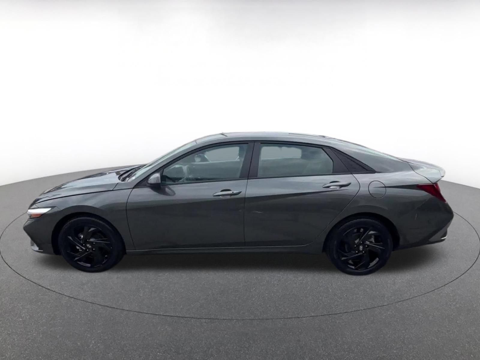 Thumbnail: 2026 Hyundai Elantra - 8