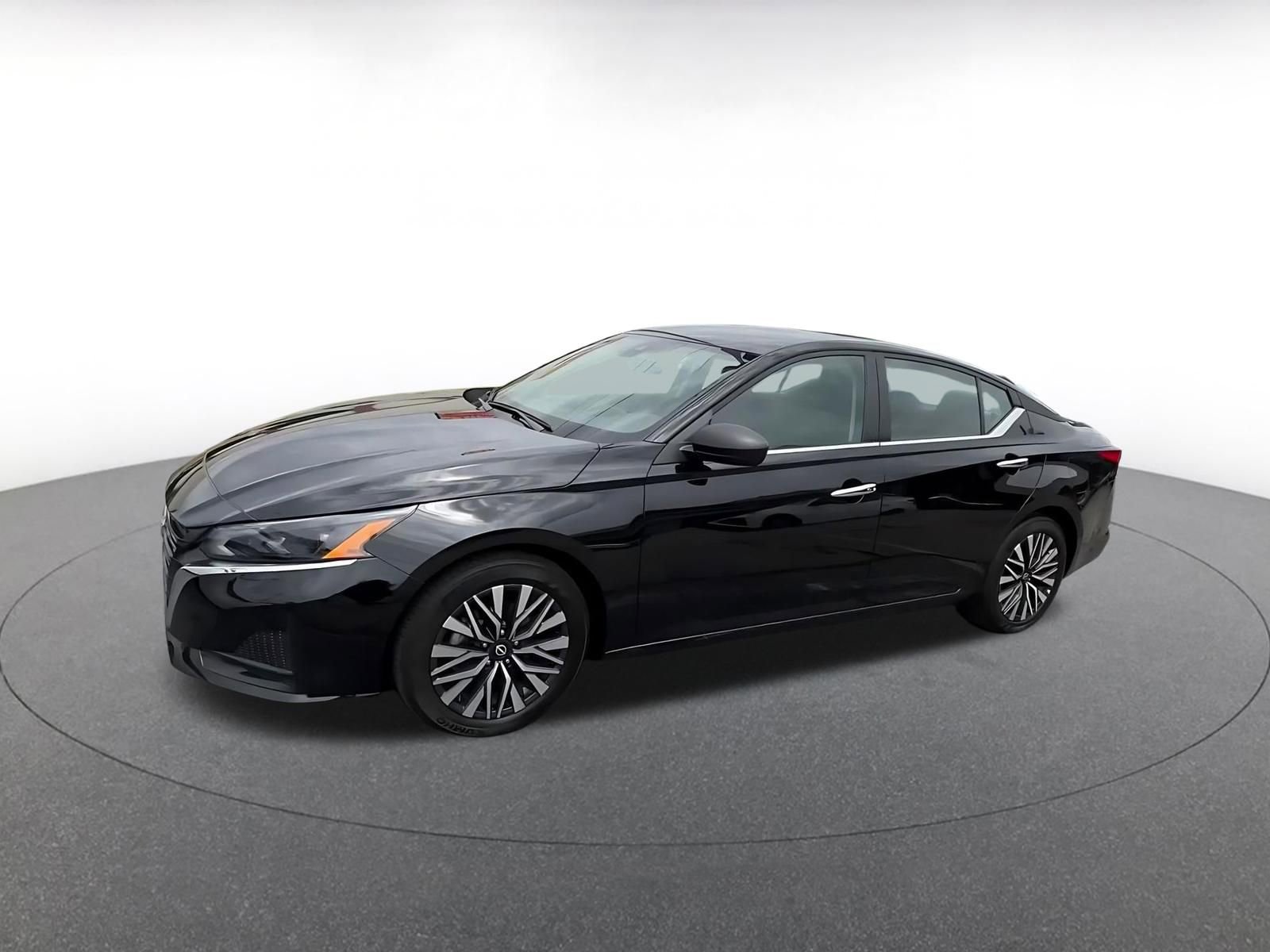 Thumbnail: 2025 Nissan Altima - 7