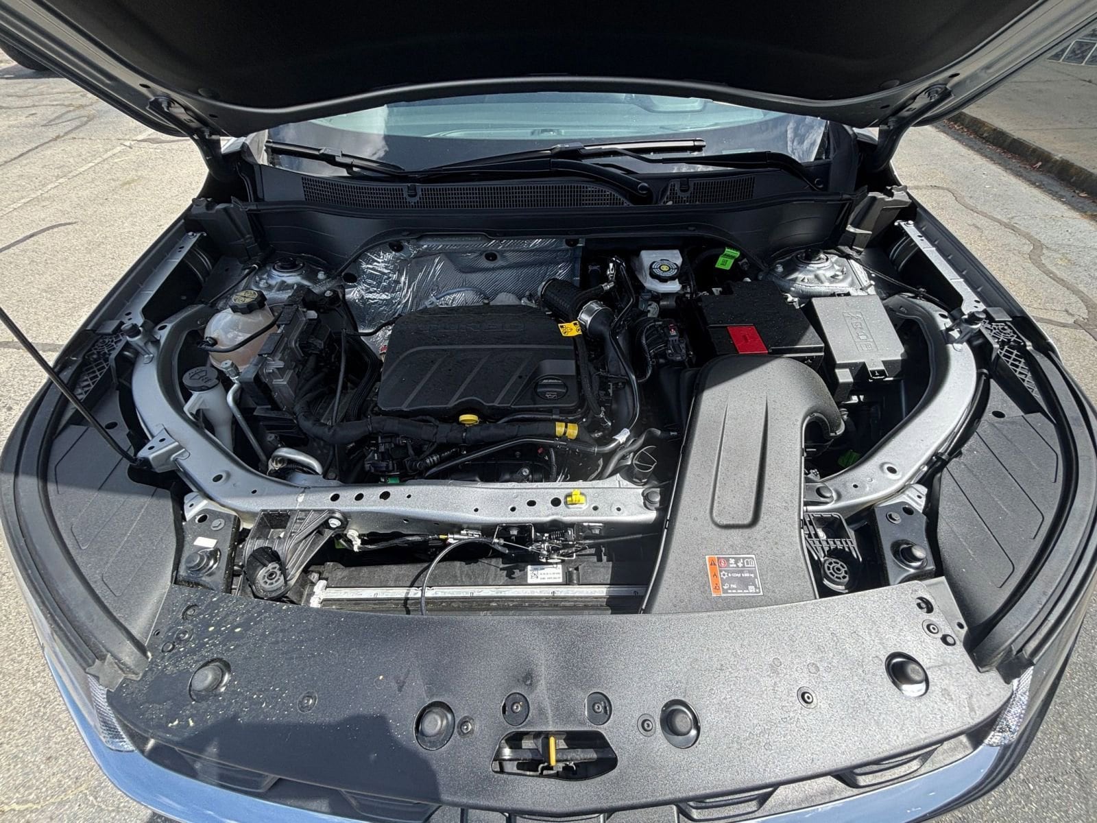 Thumbnail: 2025 Chevrolet Trax - 32