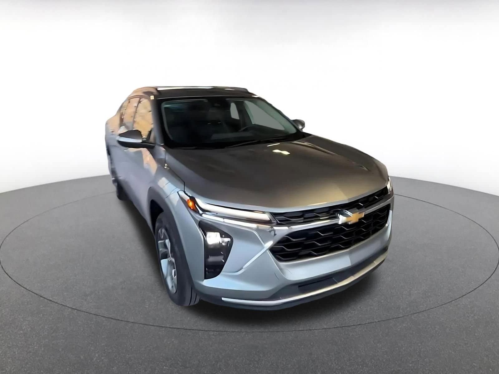Thumbnail: 2025 Chevrolet Trax - 3