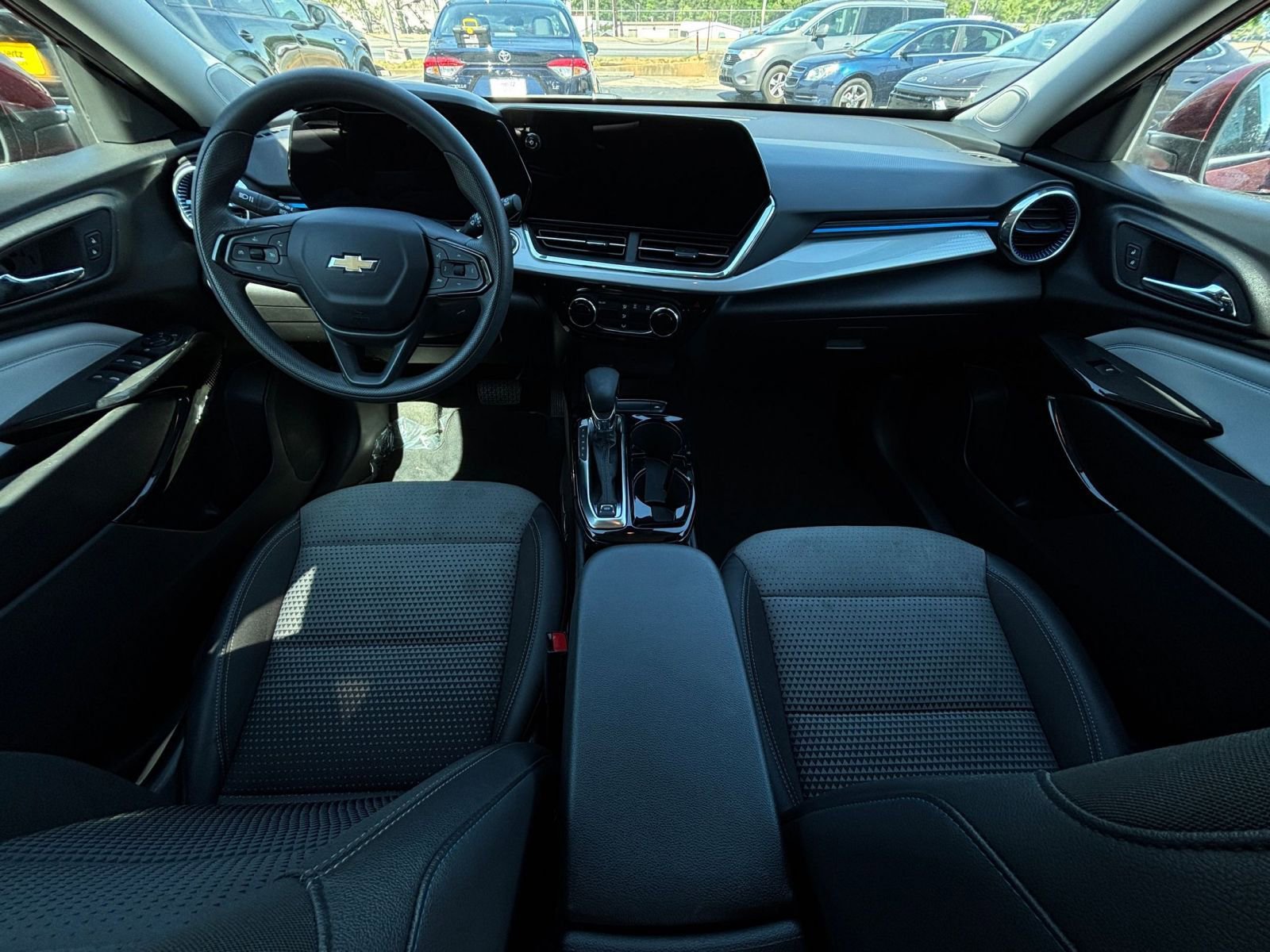 Thumbnail: 2025 Chevrolet Trax - 33