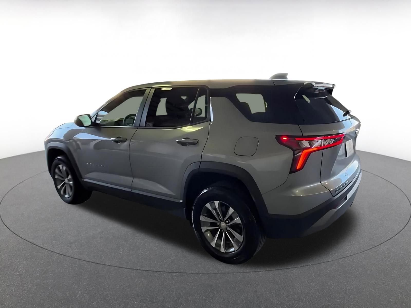 Thumbnail: 2025 Chevrolet Equinox - 10