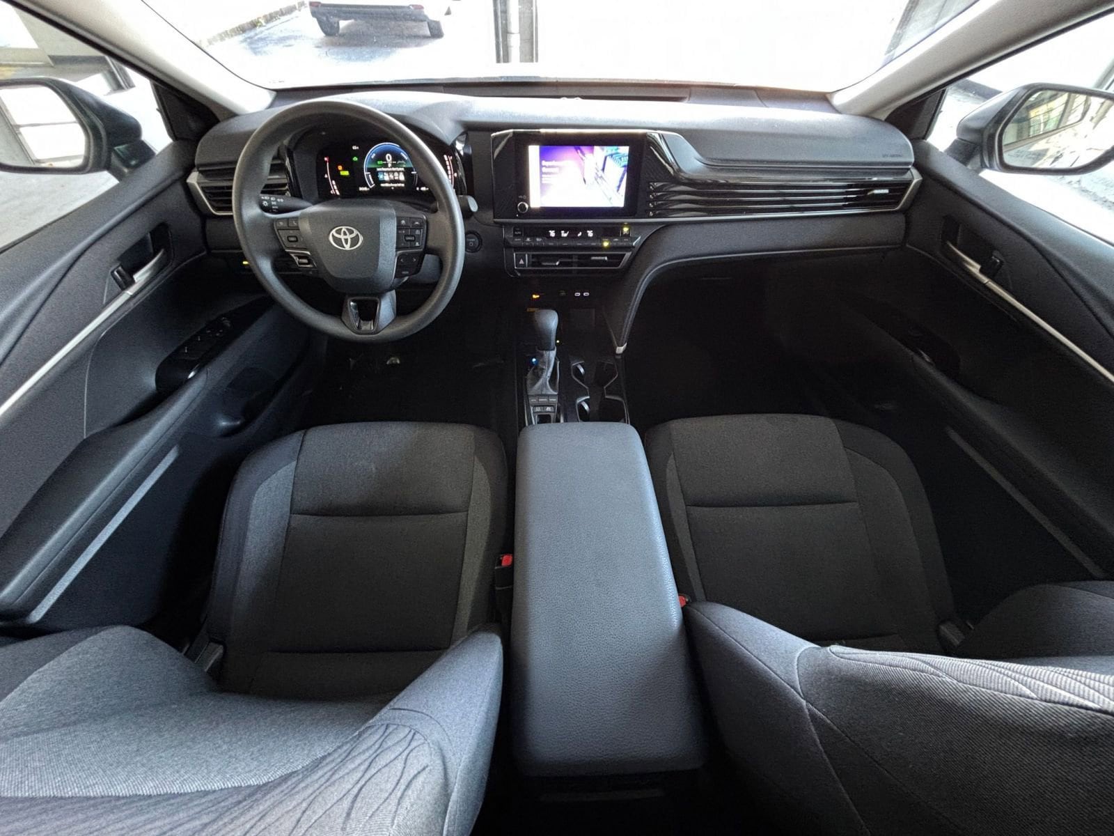 Thumbnail: 2025 Toyota Camry - 32