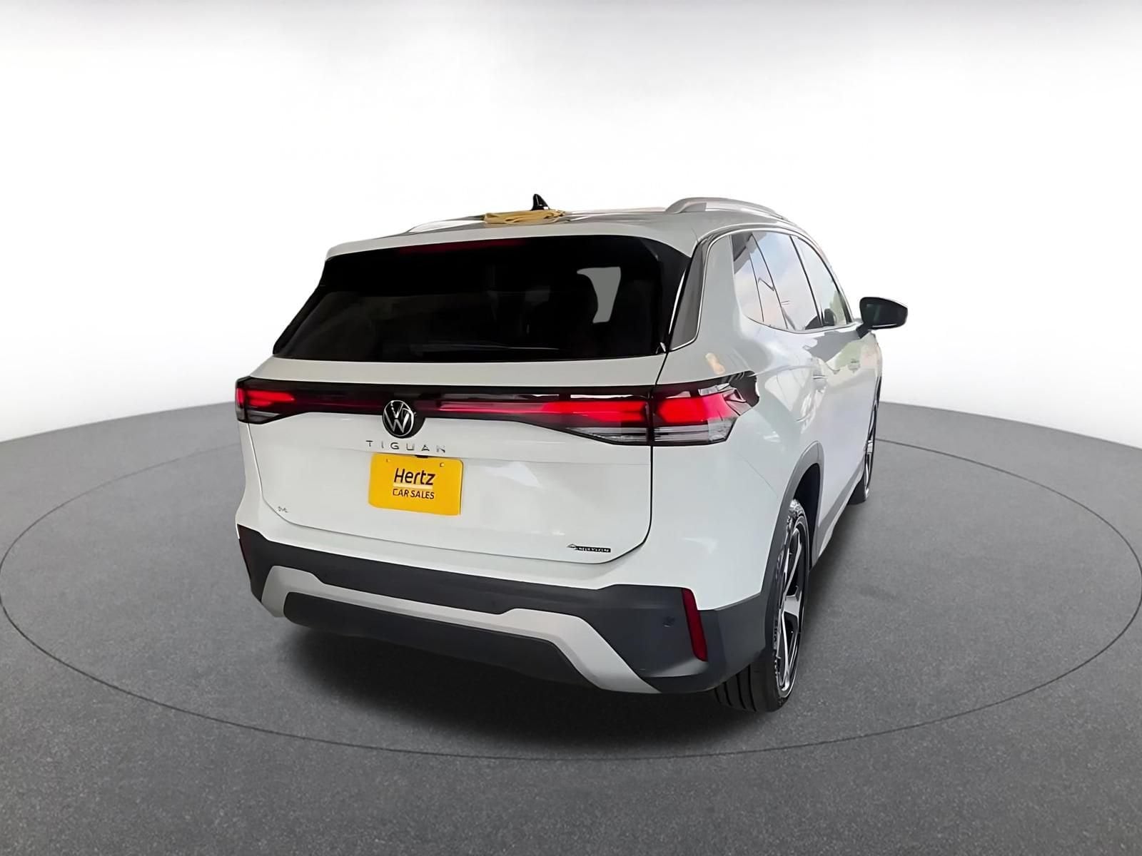 Thumbnail: 2026 Volkswagen Tiguan - 13
