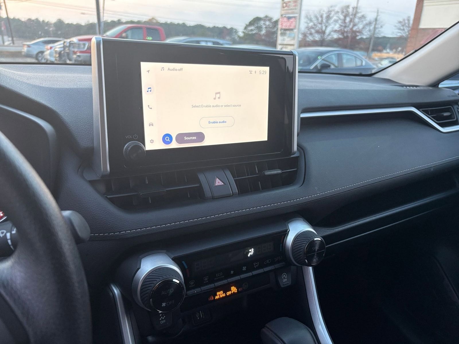 Thumbnail: 2025 Toyota RAV4 - 27