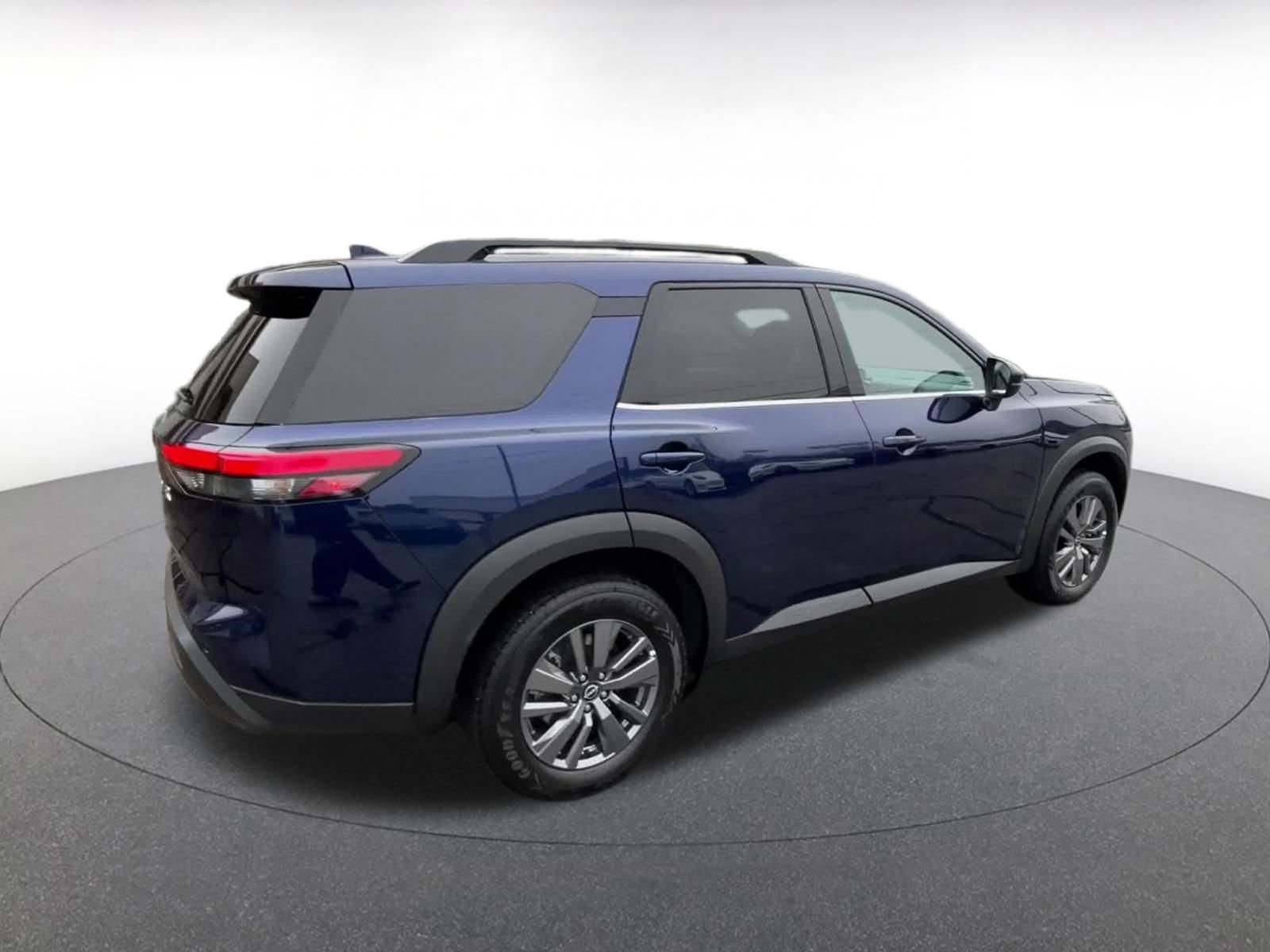 Thumbnail: 2025 Nissan Pathfinder - 21