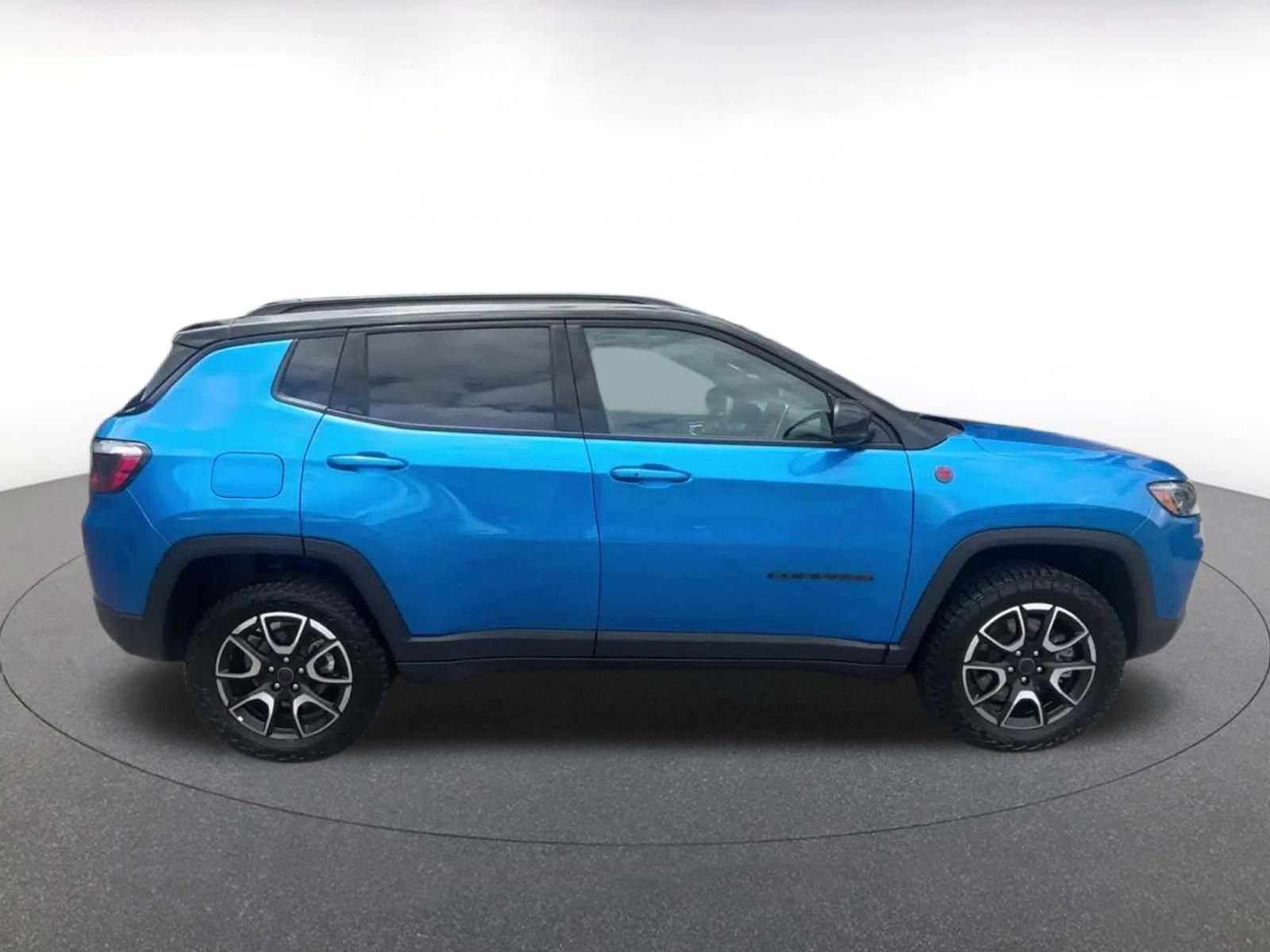 Thumbnail: 2025 Jeep Compass - 15