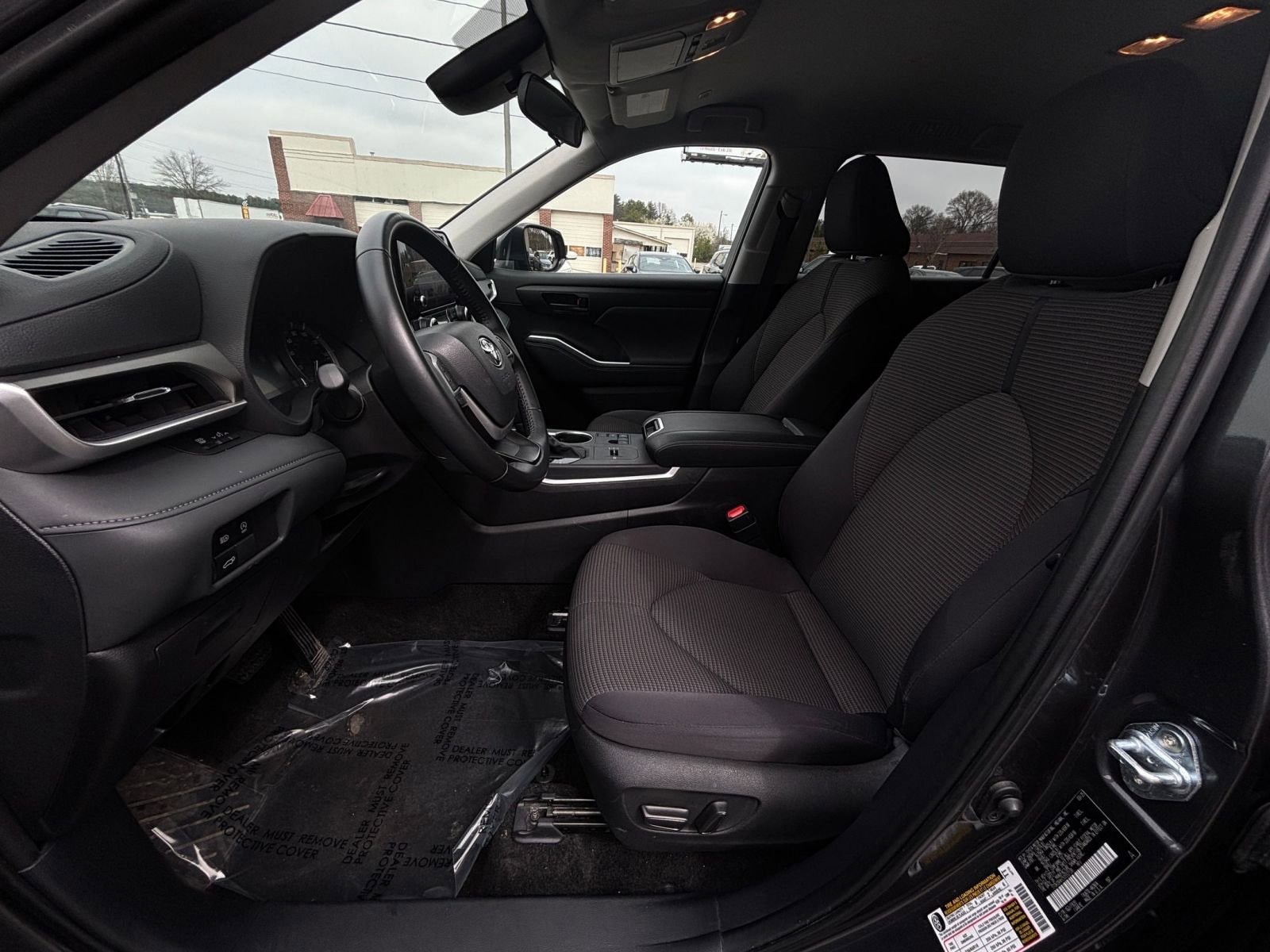 Thumbnail: 2025 Toyota Highlander - 28