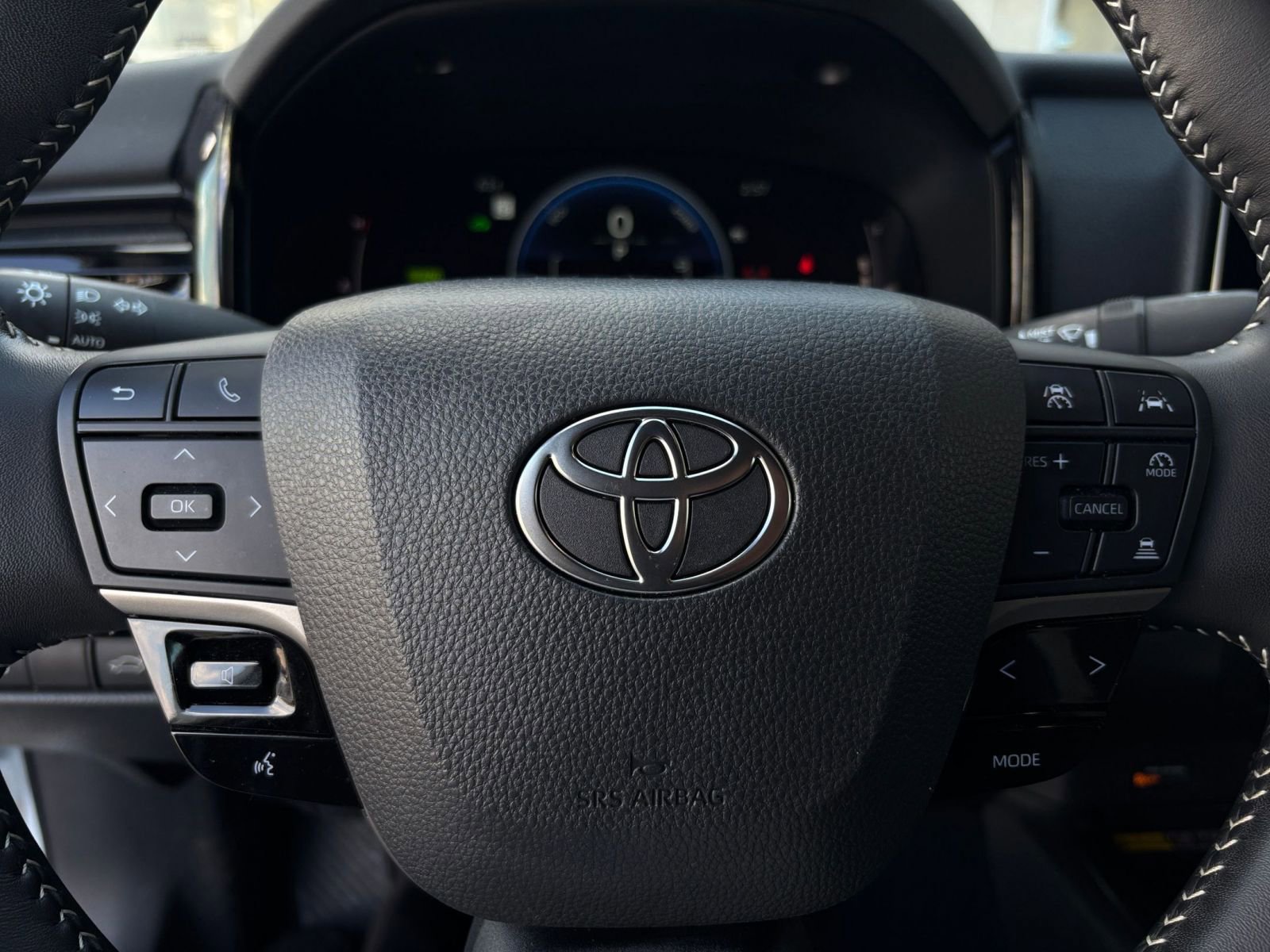 Thumbnail: 2025 Toyota Camry - 28