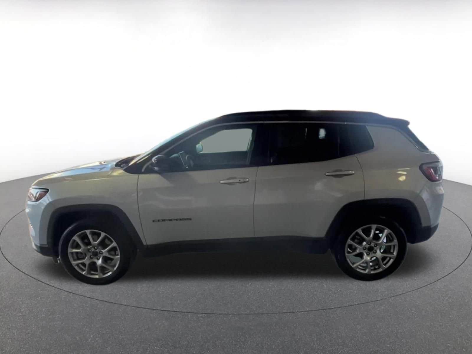 Thumbnail: 2025 Jeep Compass - 8
