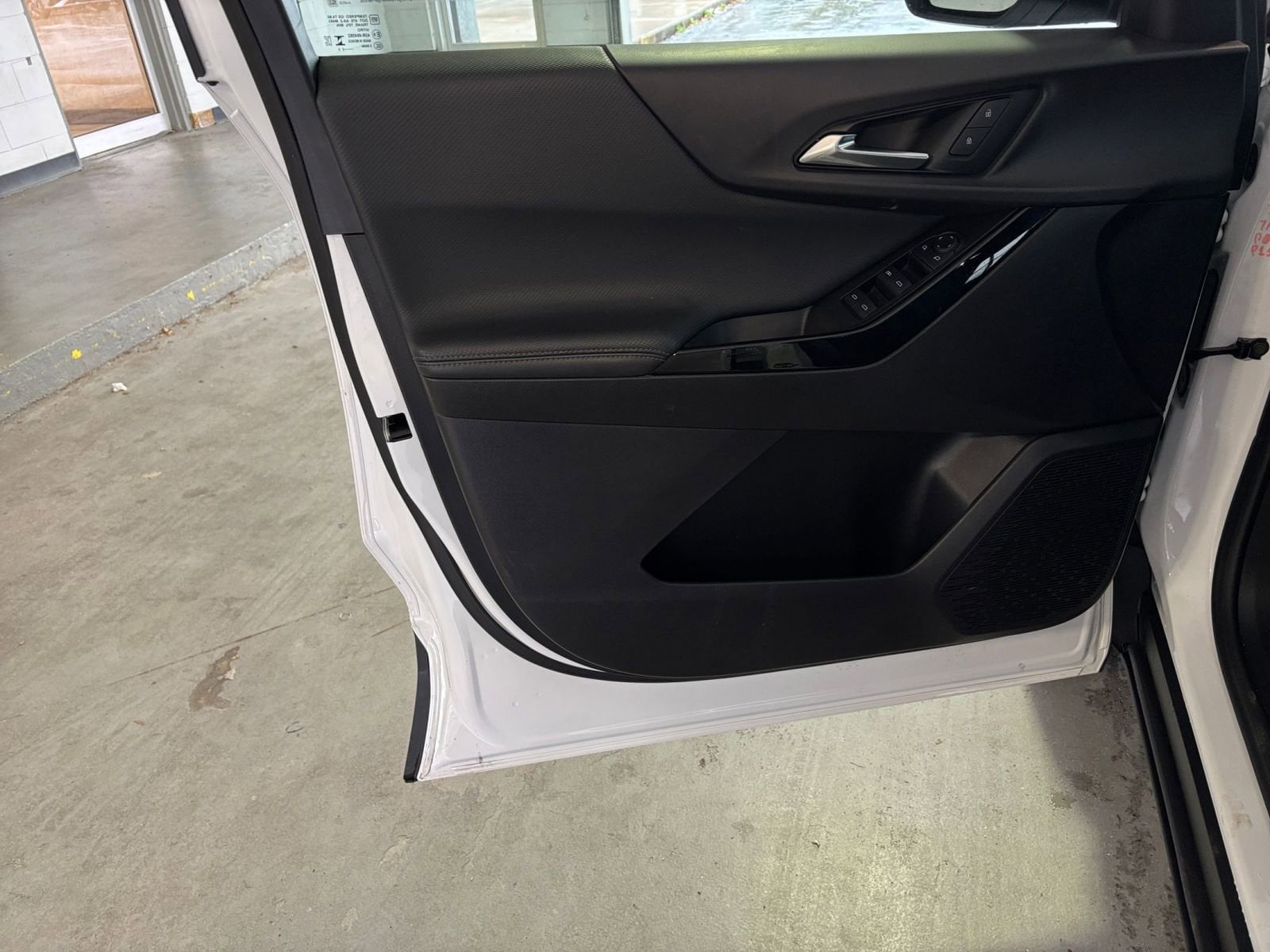 Thumbnail: 2025 Chevrolet Equinox - 20