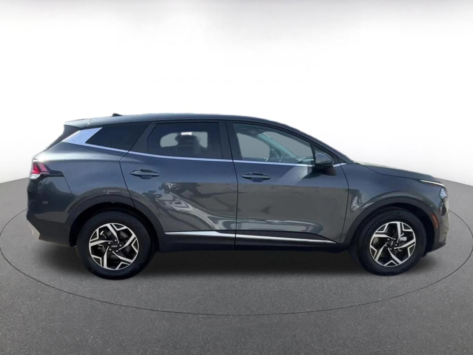 Thumbnail: 2025 Kia Sportage - 16