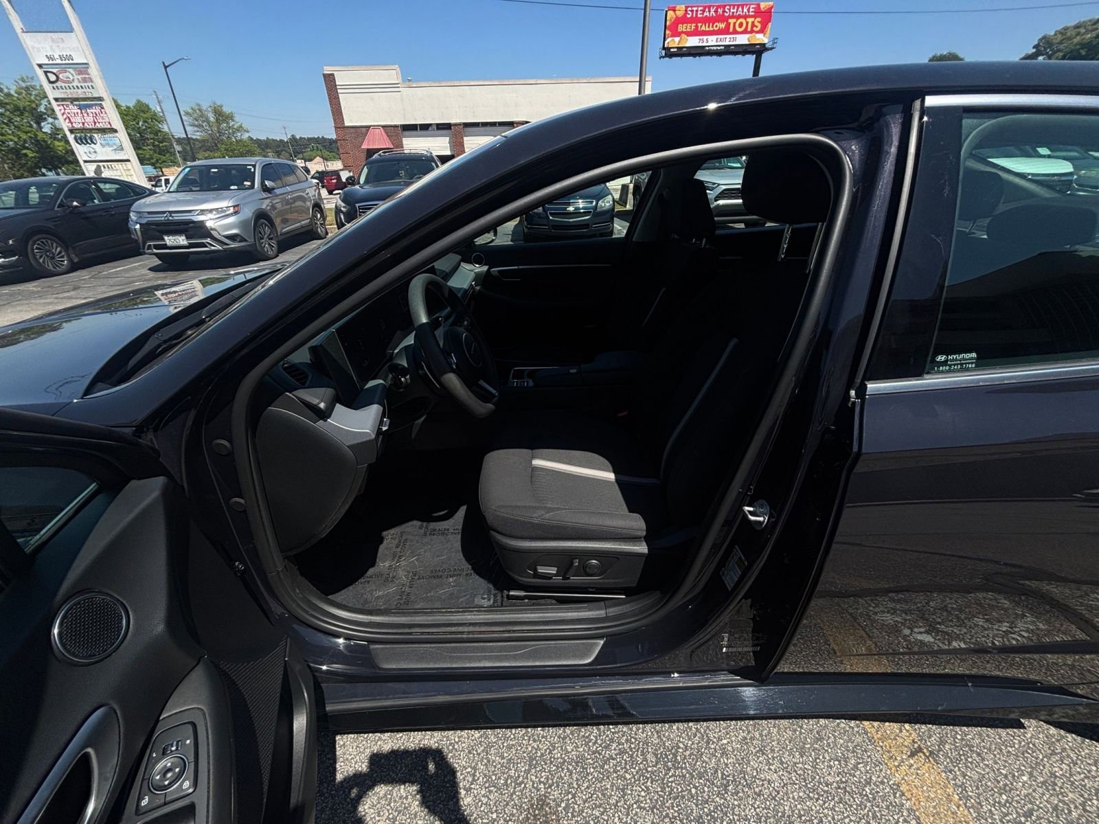 Thumbnail: 2025 Hyundai Sonata - 27