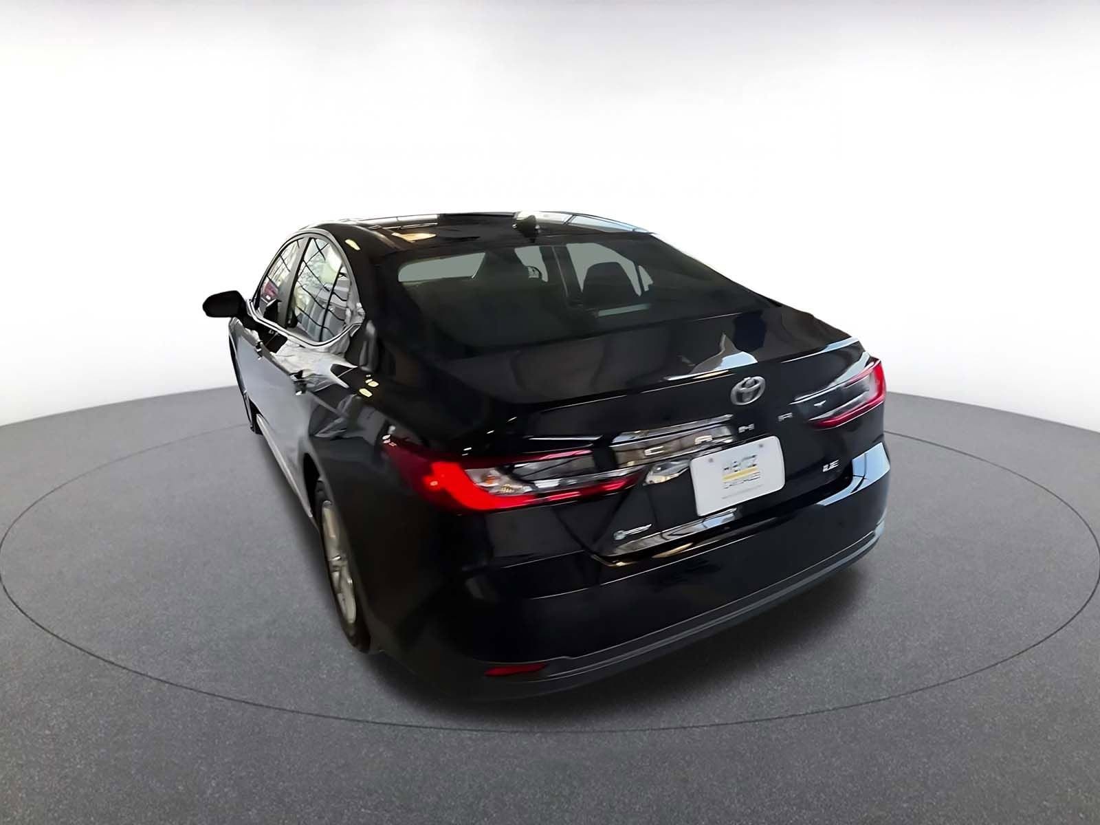 Thumbnail: 2025 Toyota Camry - 11