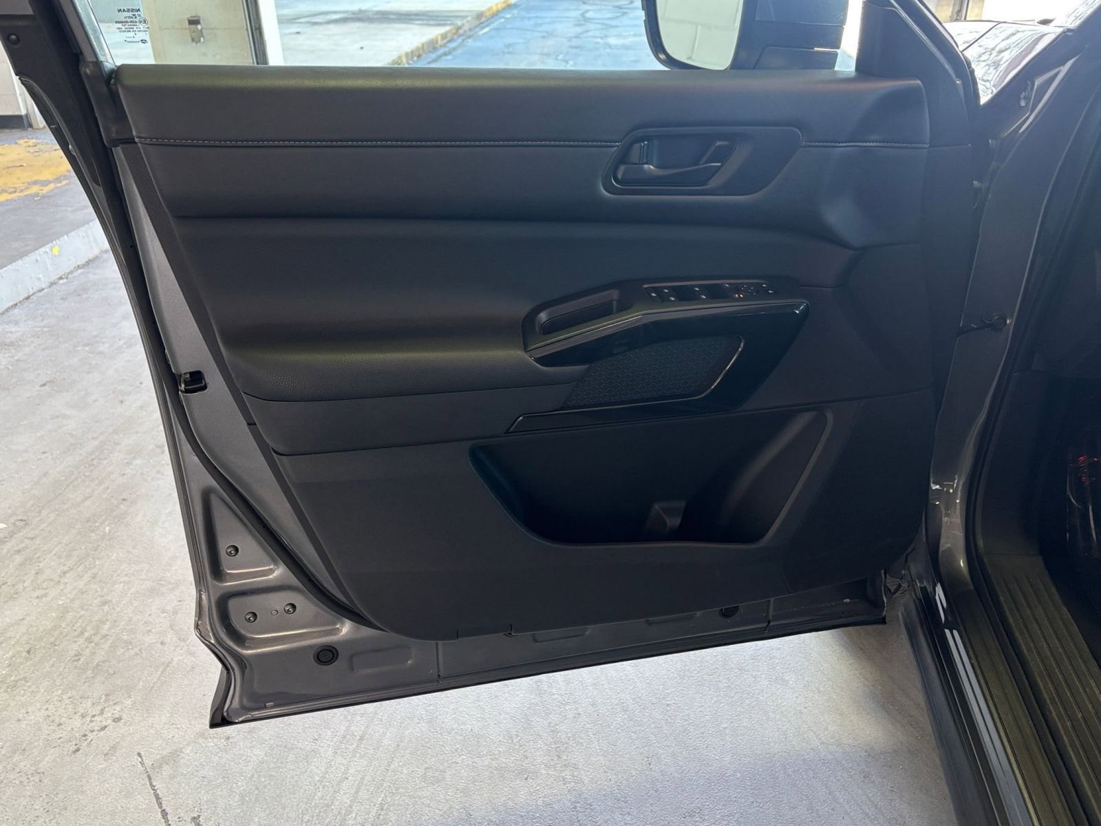 Thumbnail: 2025 Nissan Pathfinder - 18