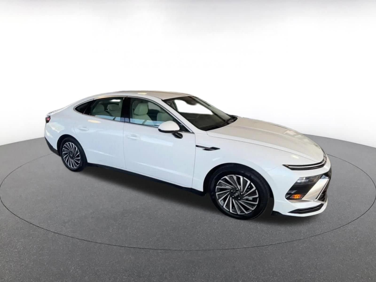 Thumbnail: 2025 Hyundai Sonata - 2