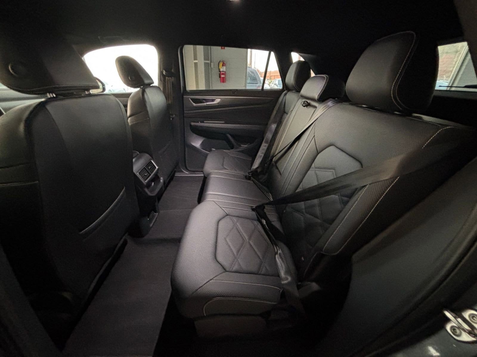 Thumbnail: 2025 Volkswagen Atlas - 26