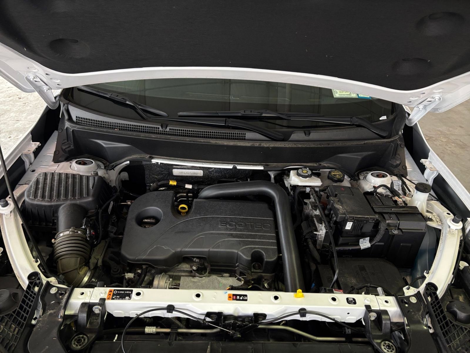 Thumbnail: 2024 GMC Terrain - 32