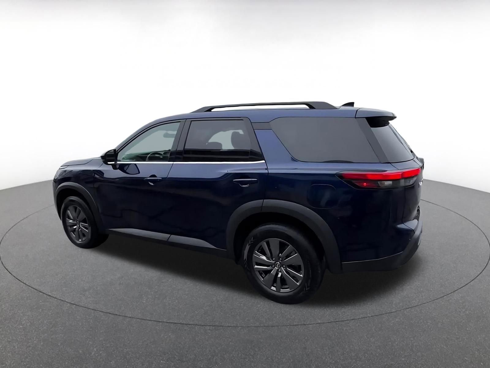 Thumbnail: 2025 Nissan Pathfinder - 16