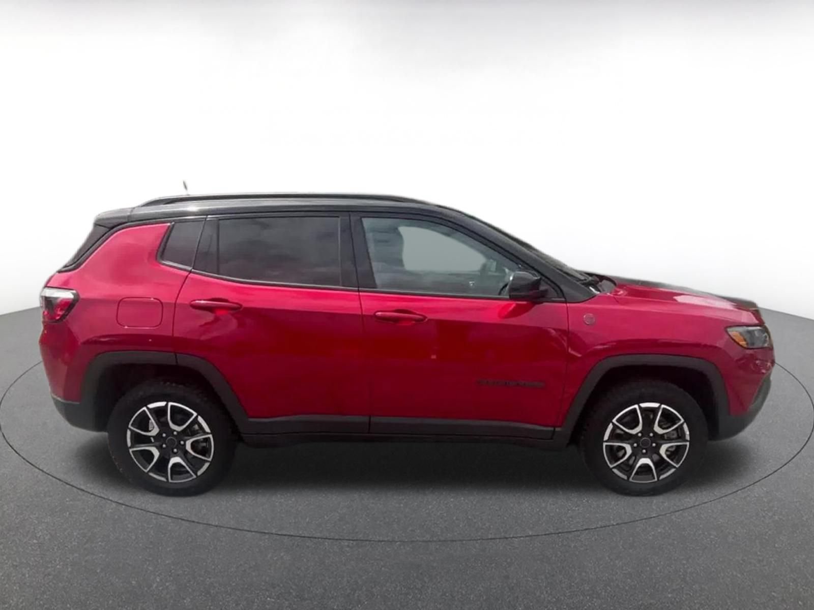 2025 Jeep Compass Trailhawk - Photo 13
