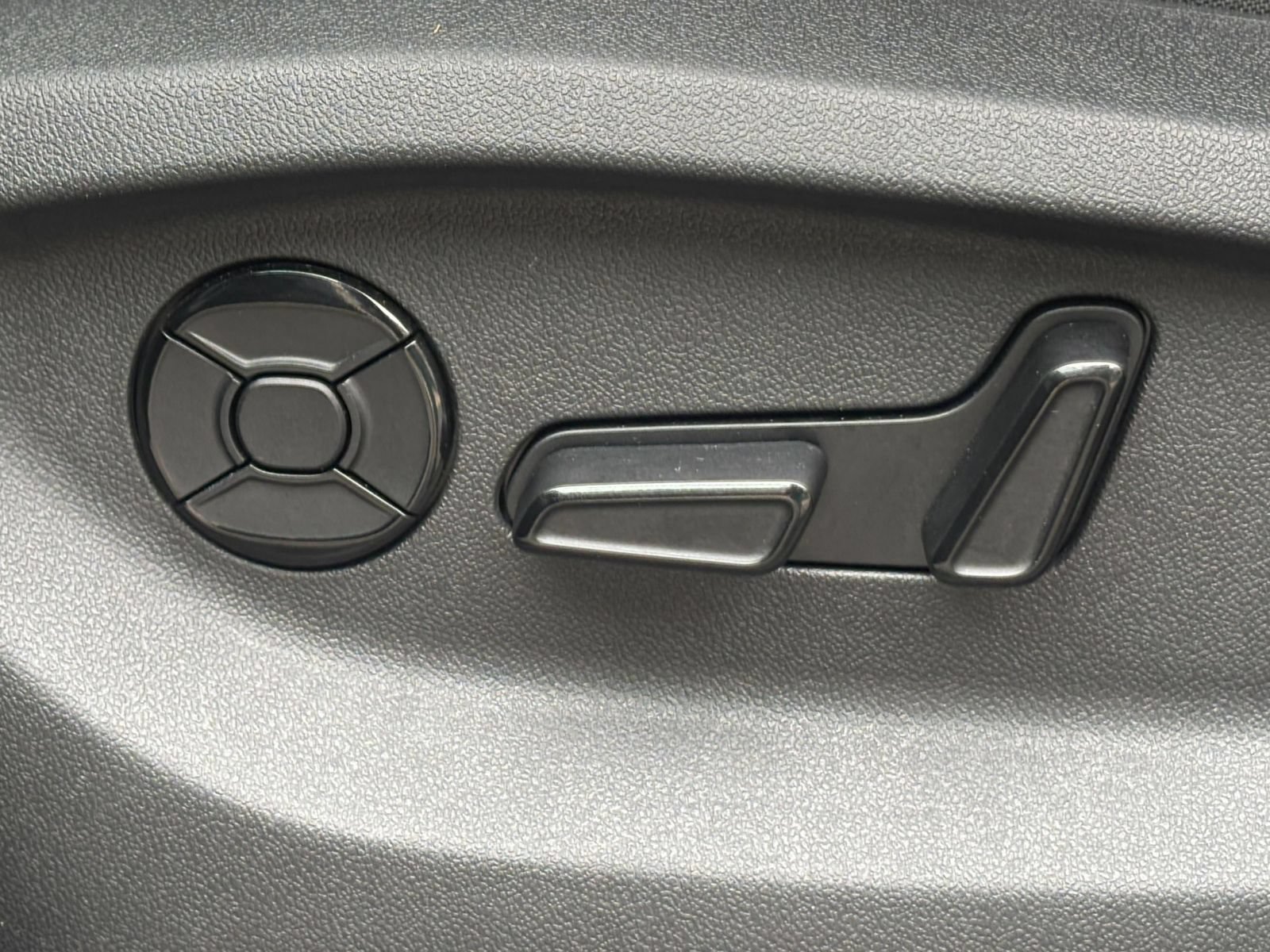Thumbnail: 2026 Volkswagen Tiguan - 21